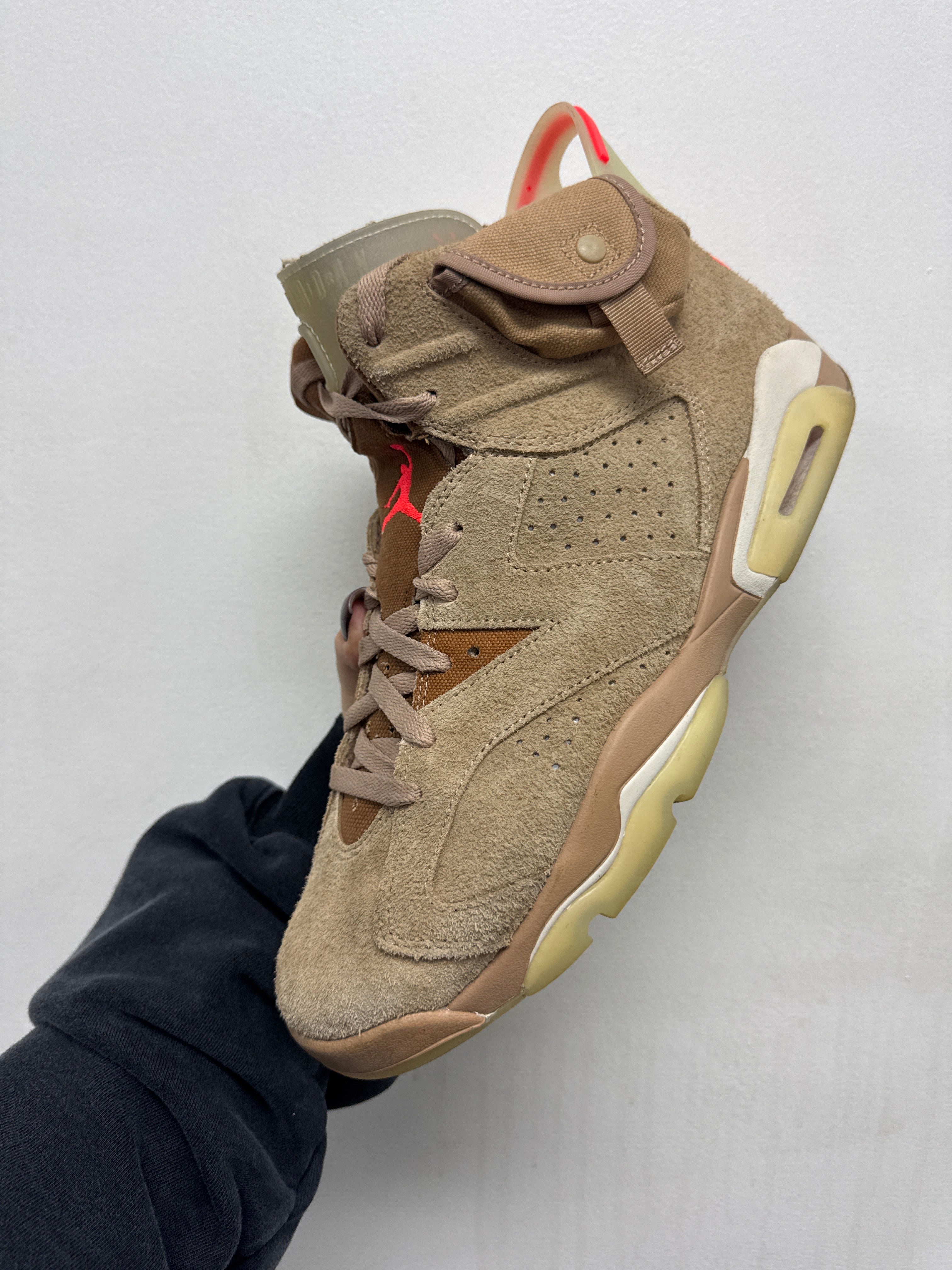 Jordan 6 Travis Scott Khaki Sneakers