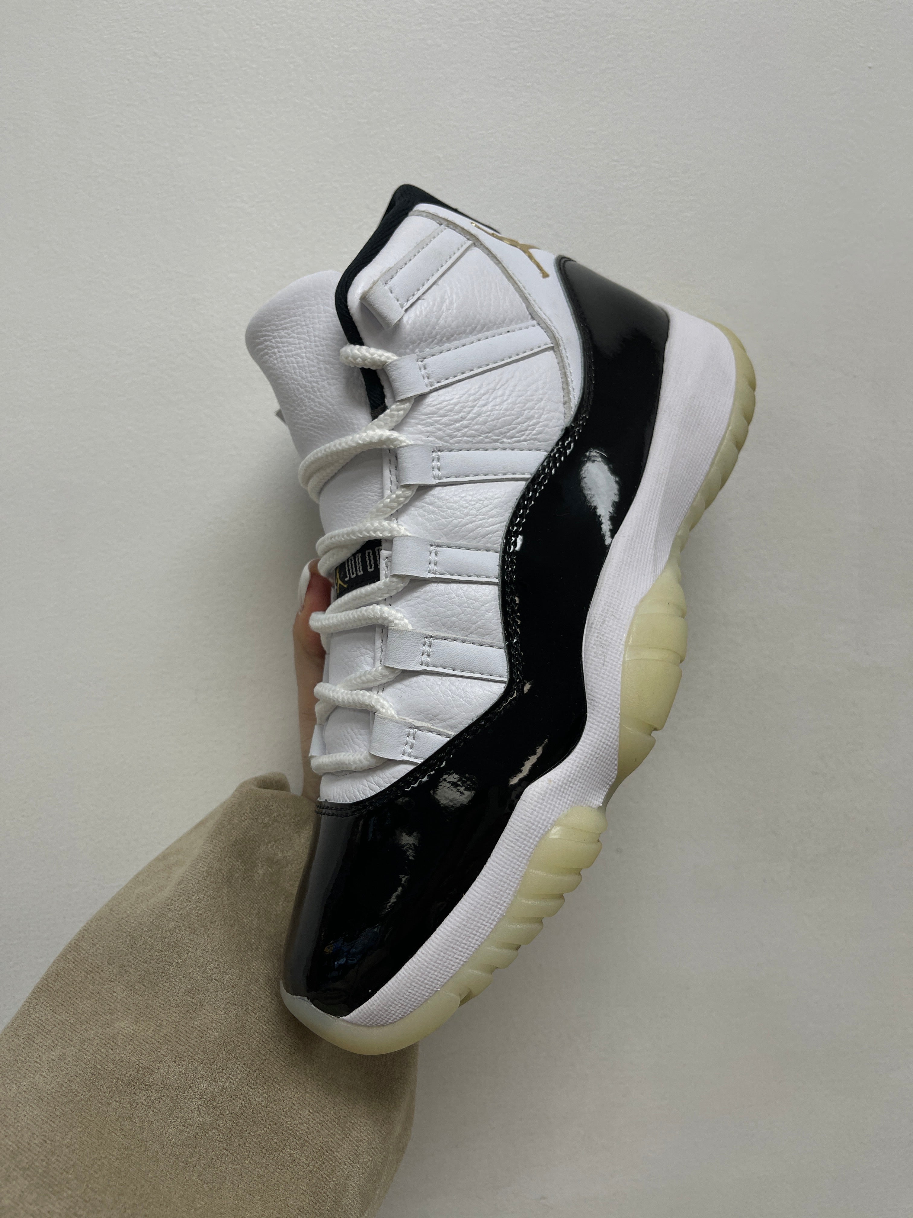 Jordan 11 DMP Sneakers