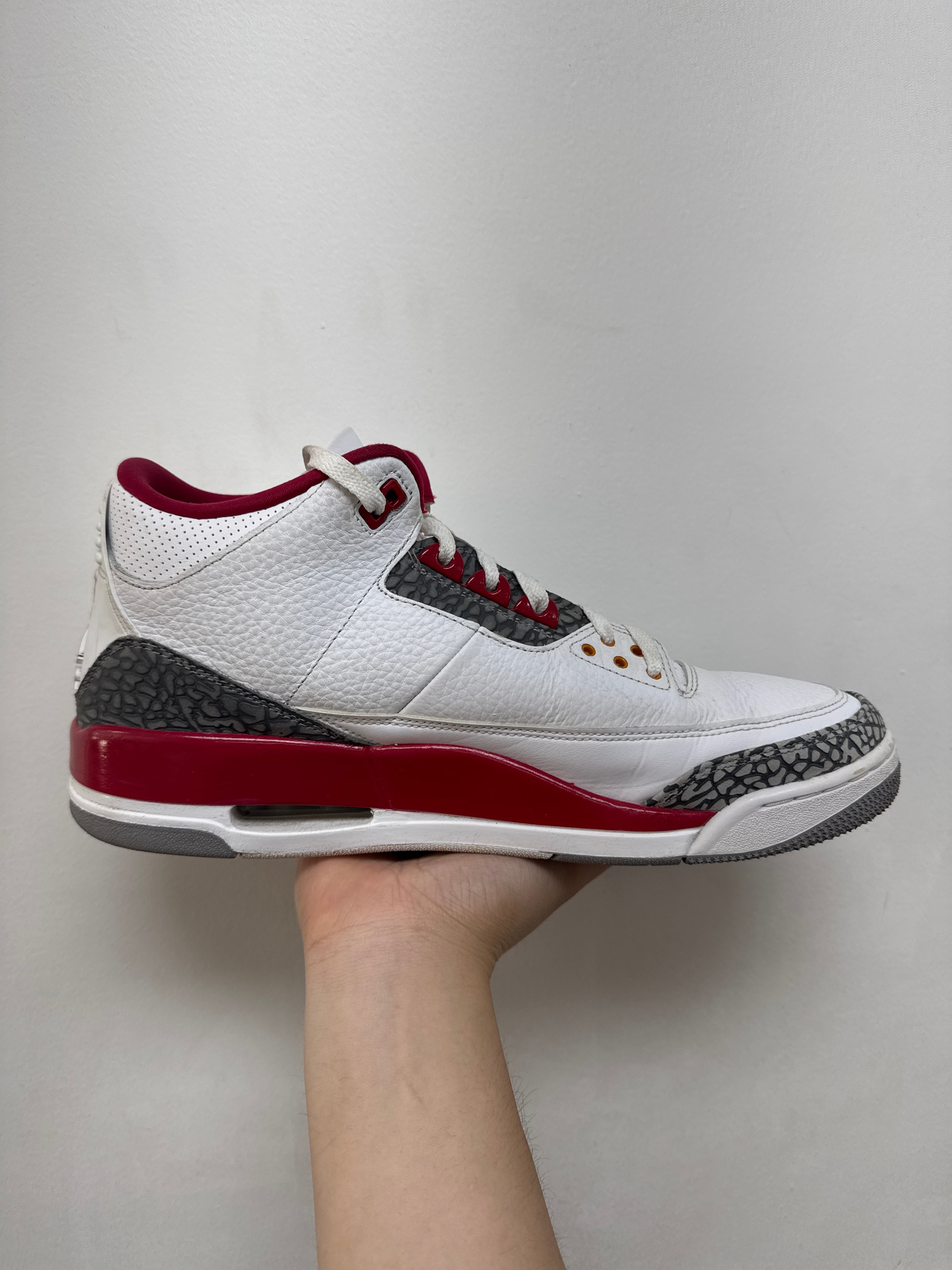 Jordan 3 Cardinal Sneakers