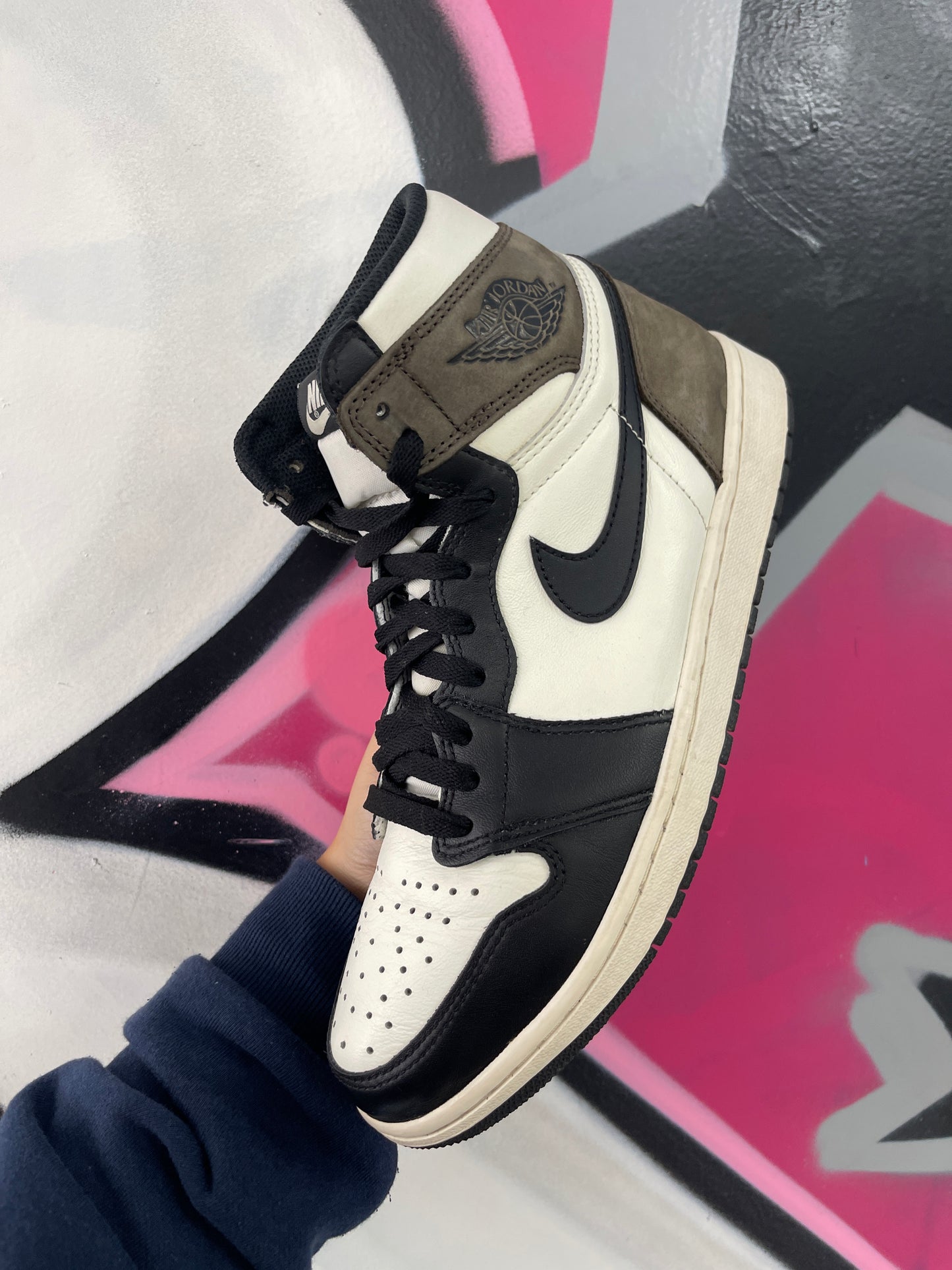 Nike Jordan 1 Mocha Sneakers