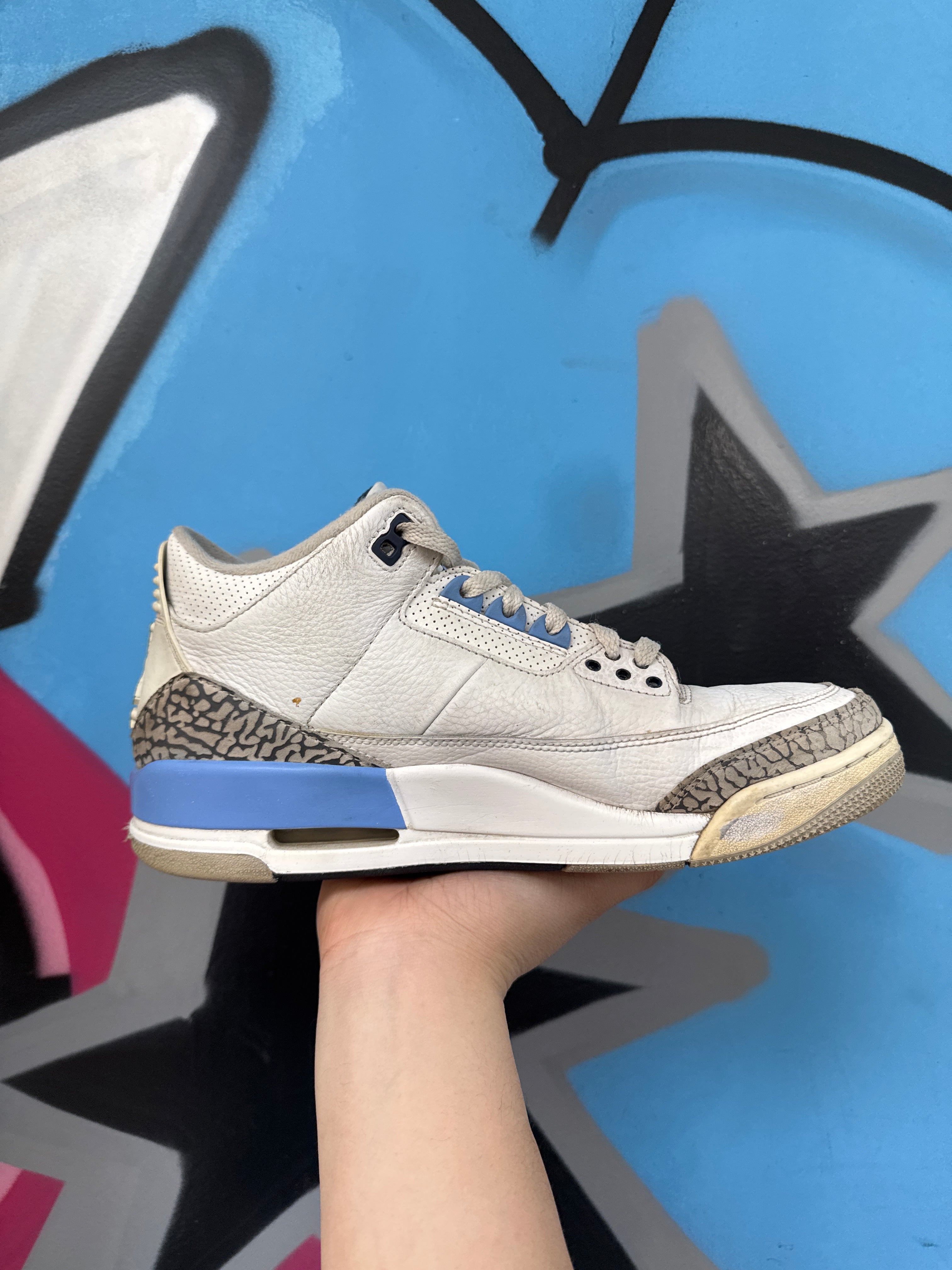 Jordan 3 UNC Sneakers