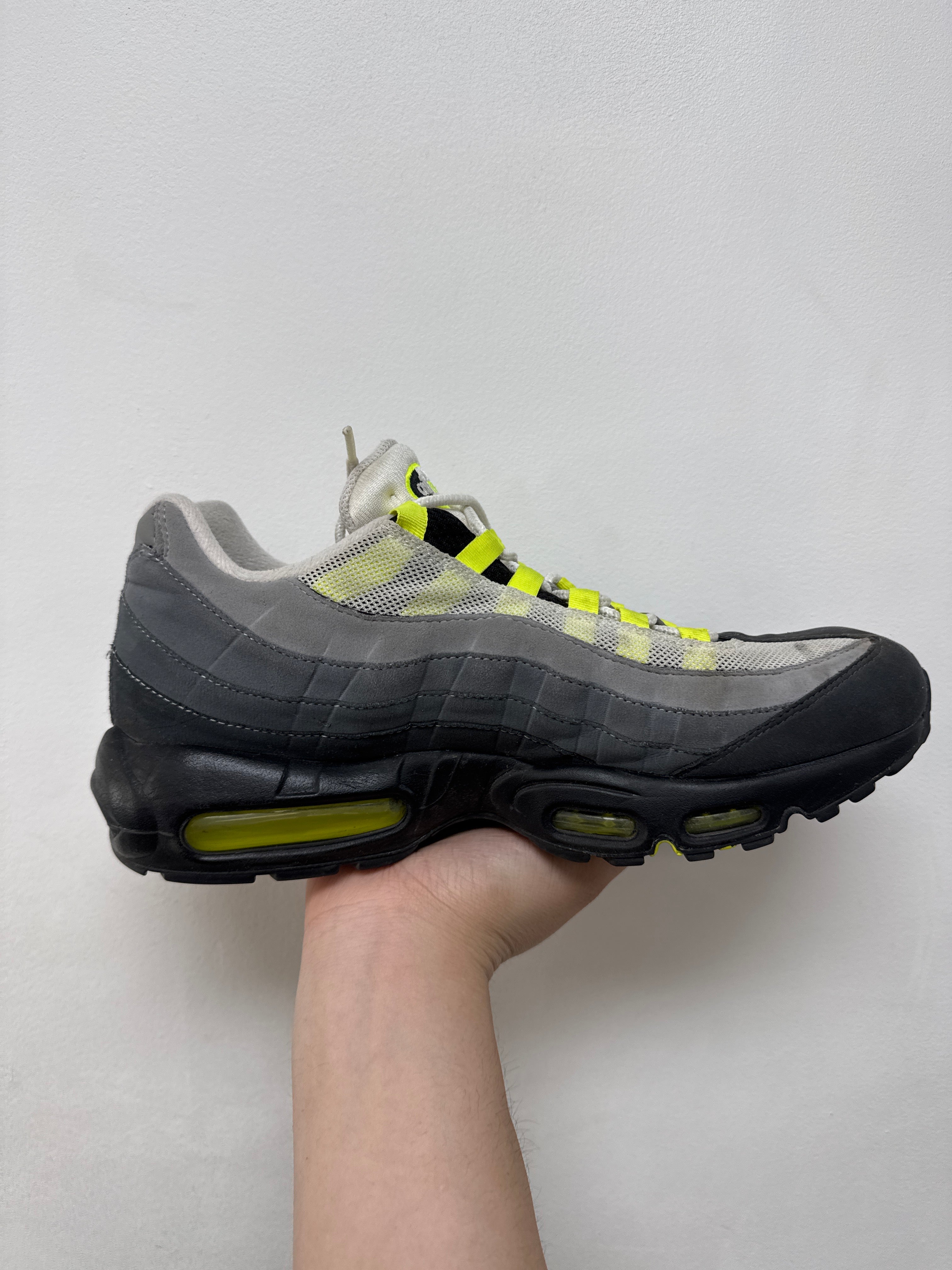 Nike AM95 Neon Sneakers