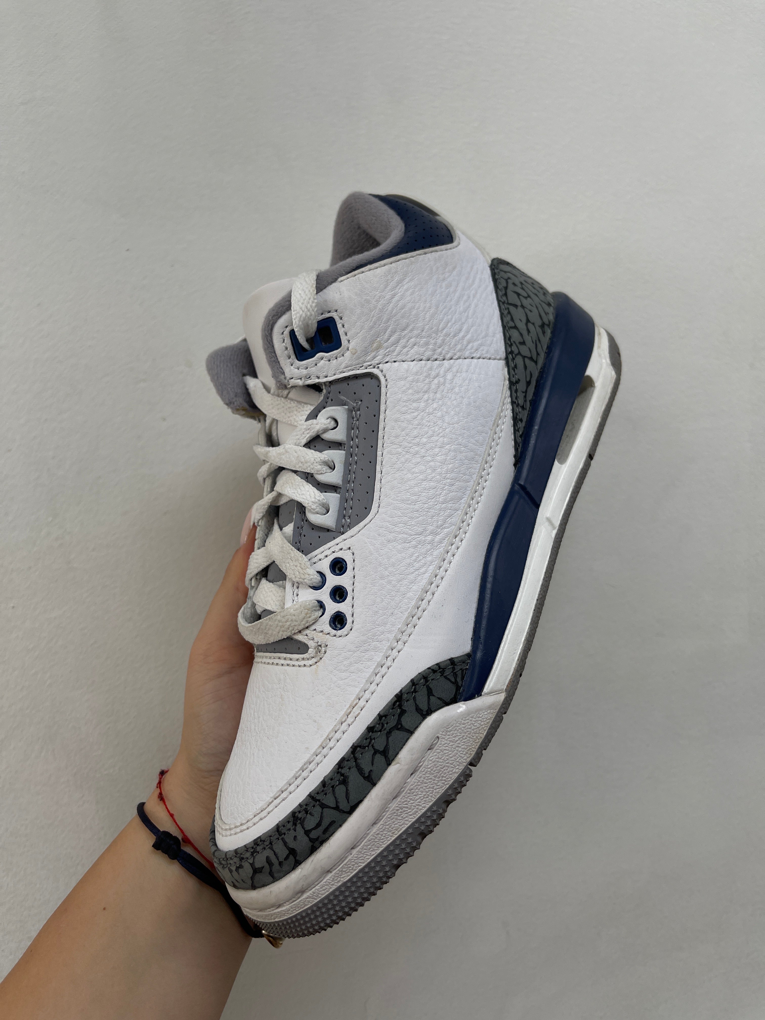 Jordan 3 Midnight Navy Sneakers