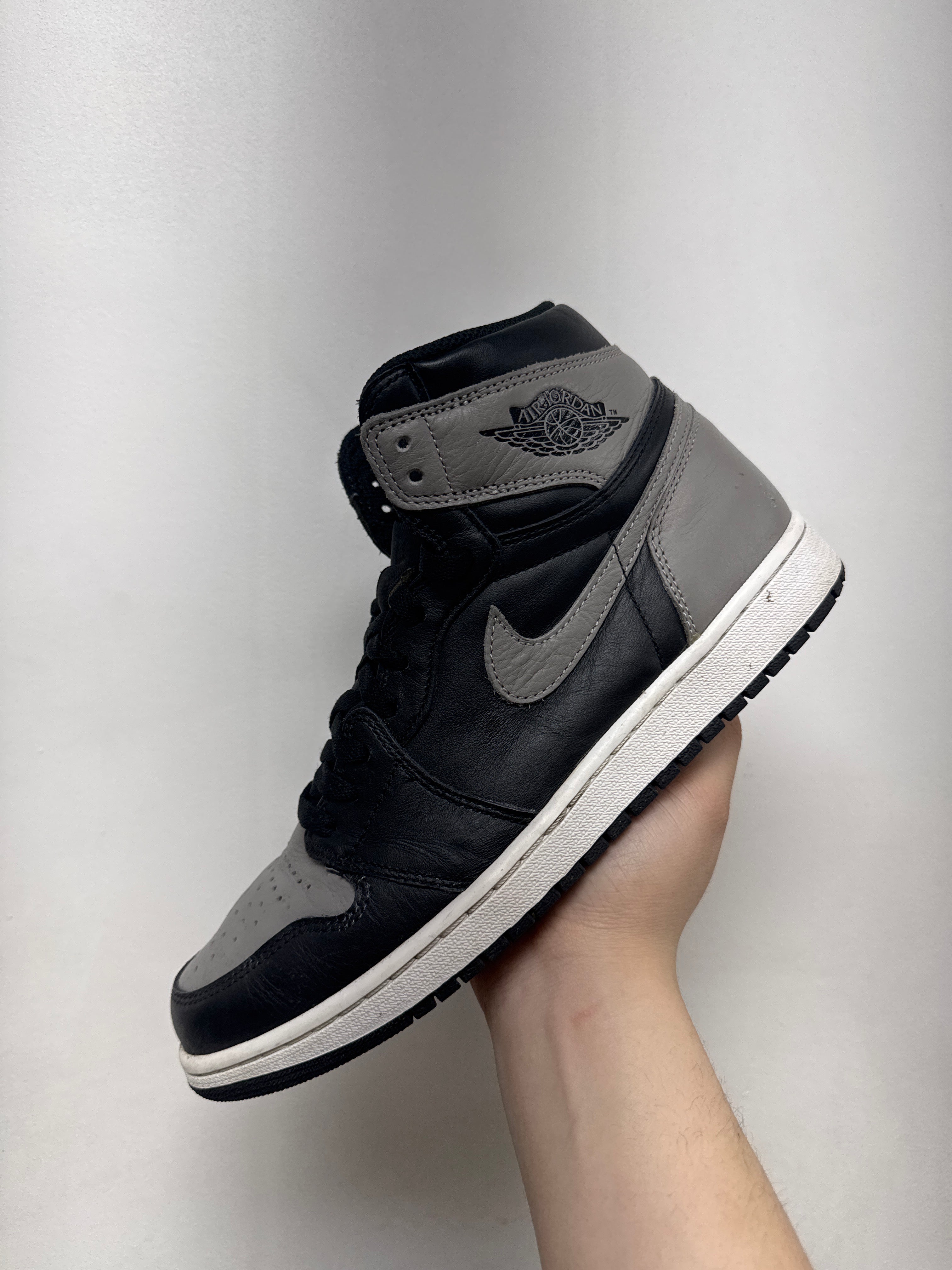 Nike Jordan 1 Shadow Sneakers