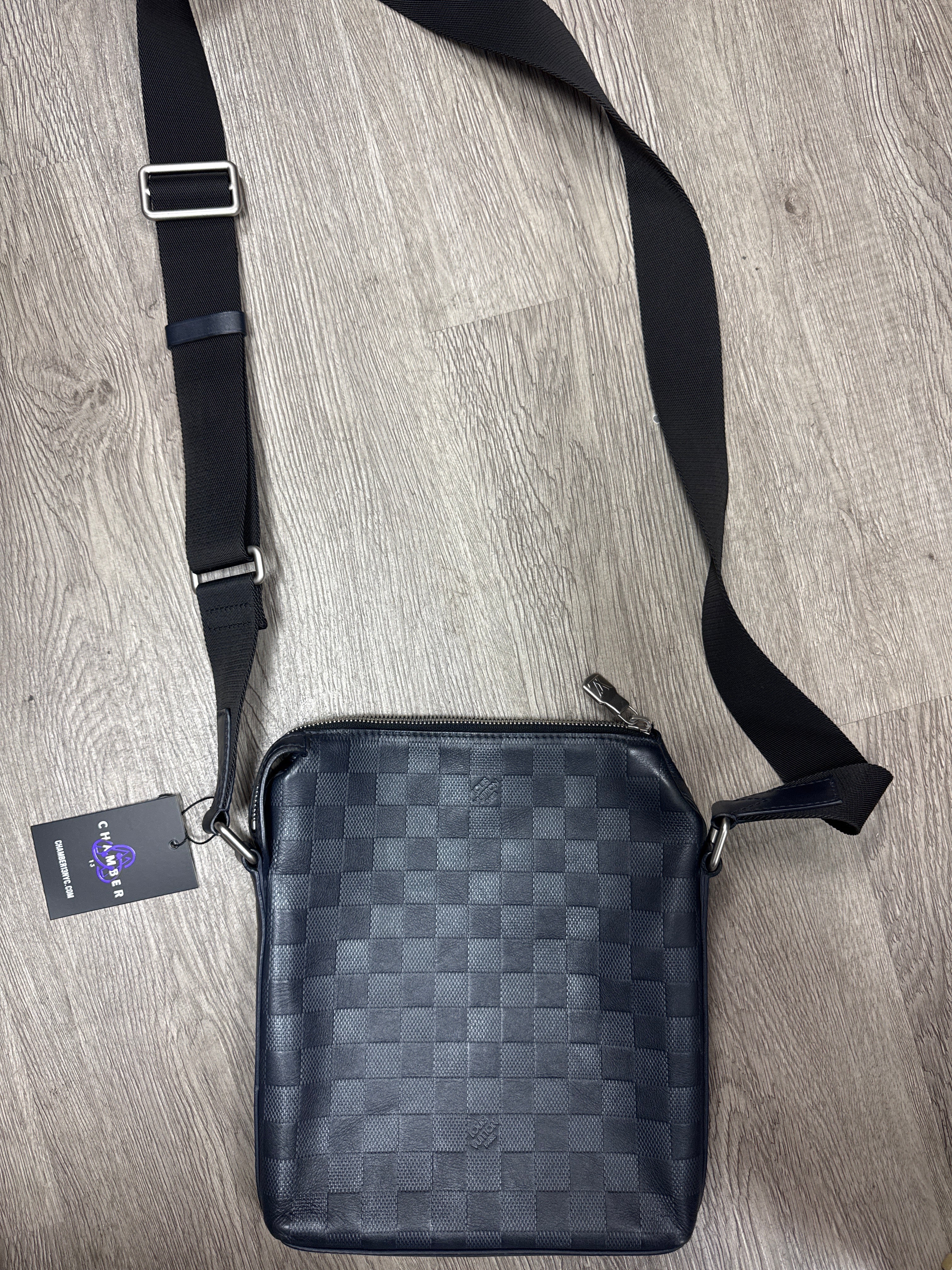 LV Infinity Messenger Side Bag Used