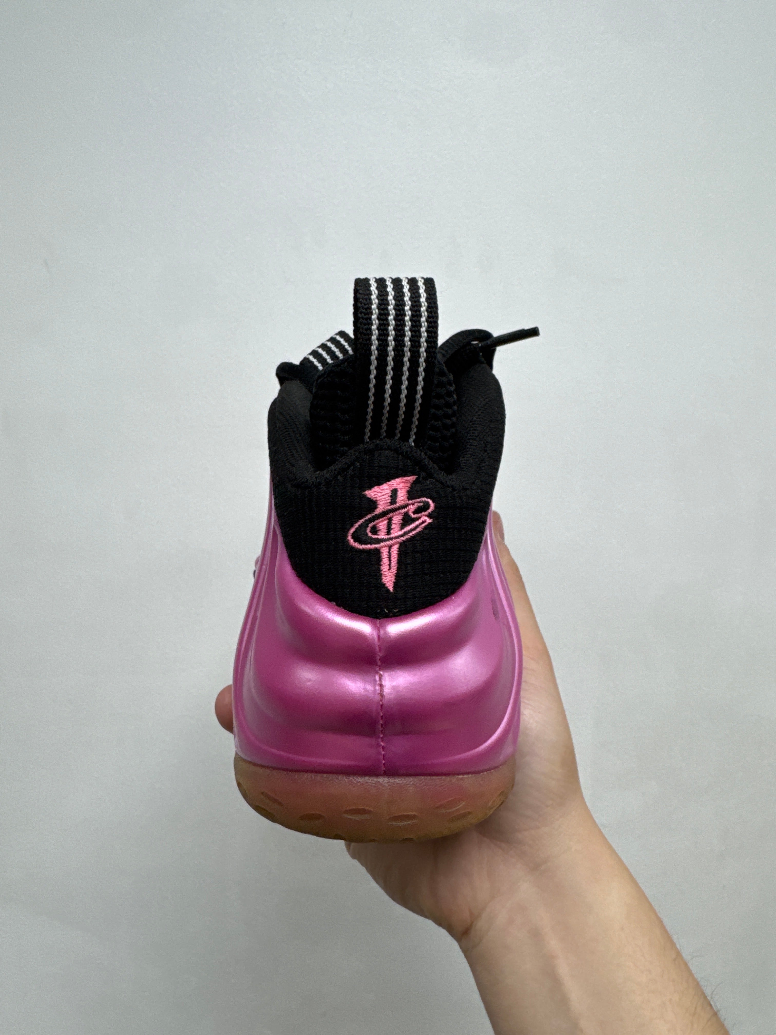 Nike Air Foamposite One Pearlized Pink Sneakers