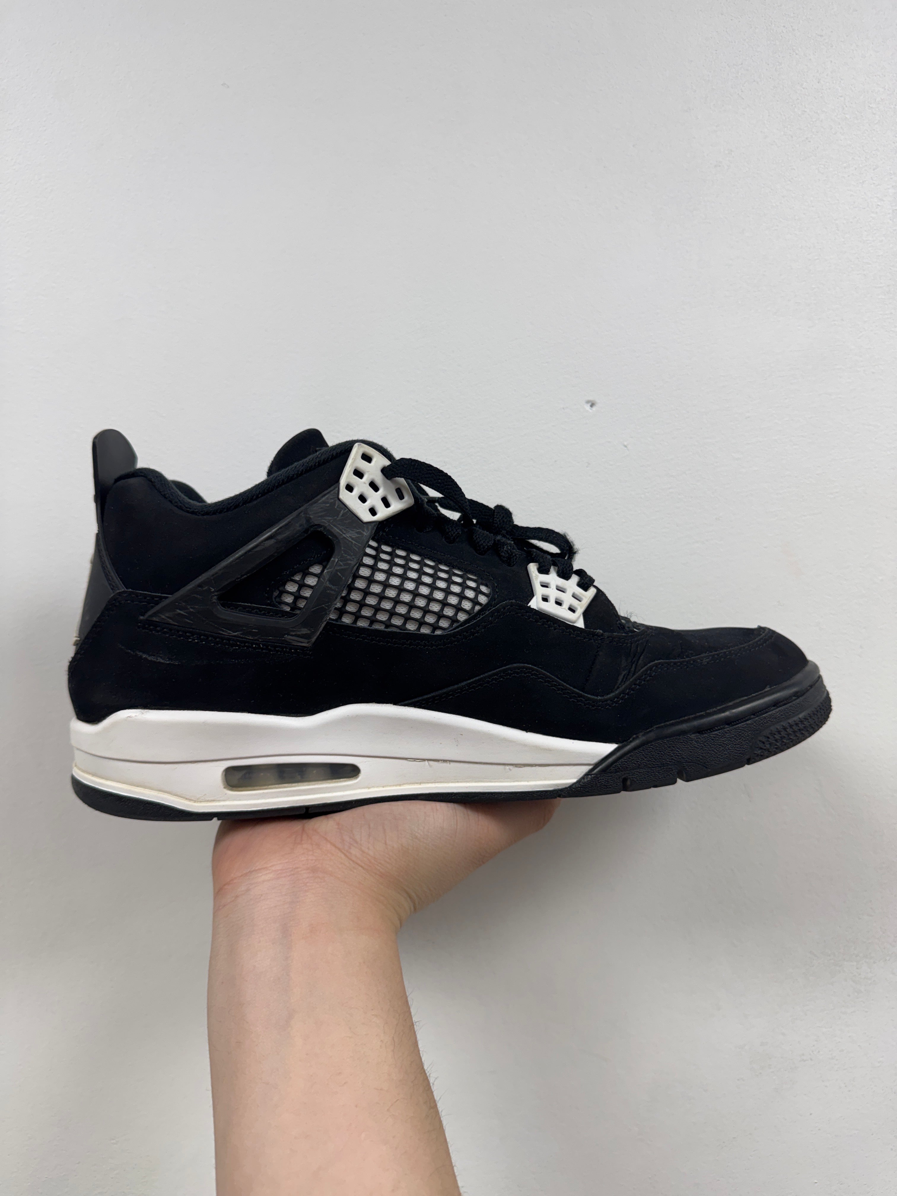 Jordan 4 White Thunder Sneakers