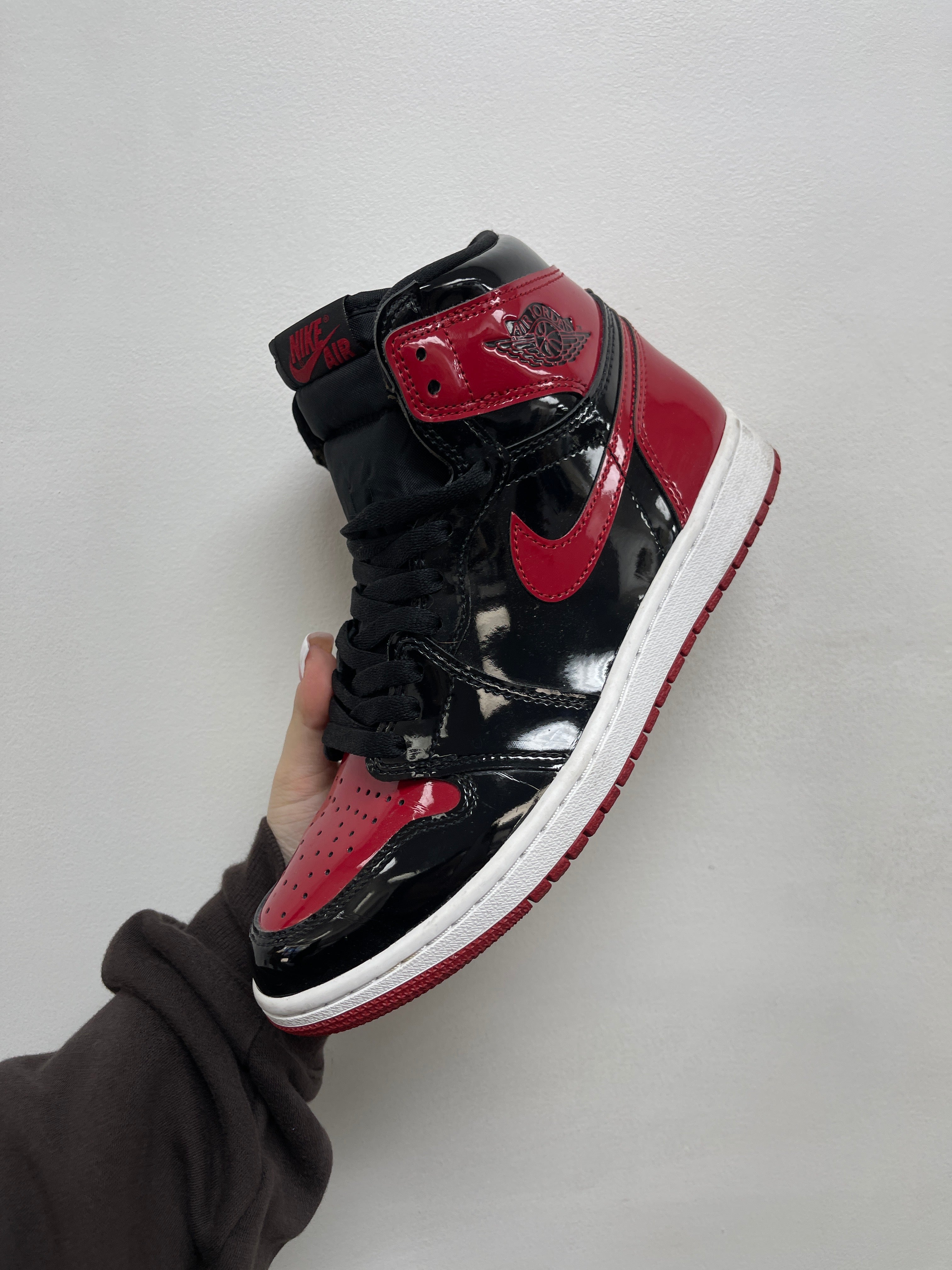 Jordan 1 Patent Bred Sneakers