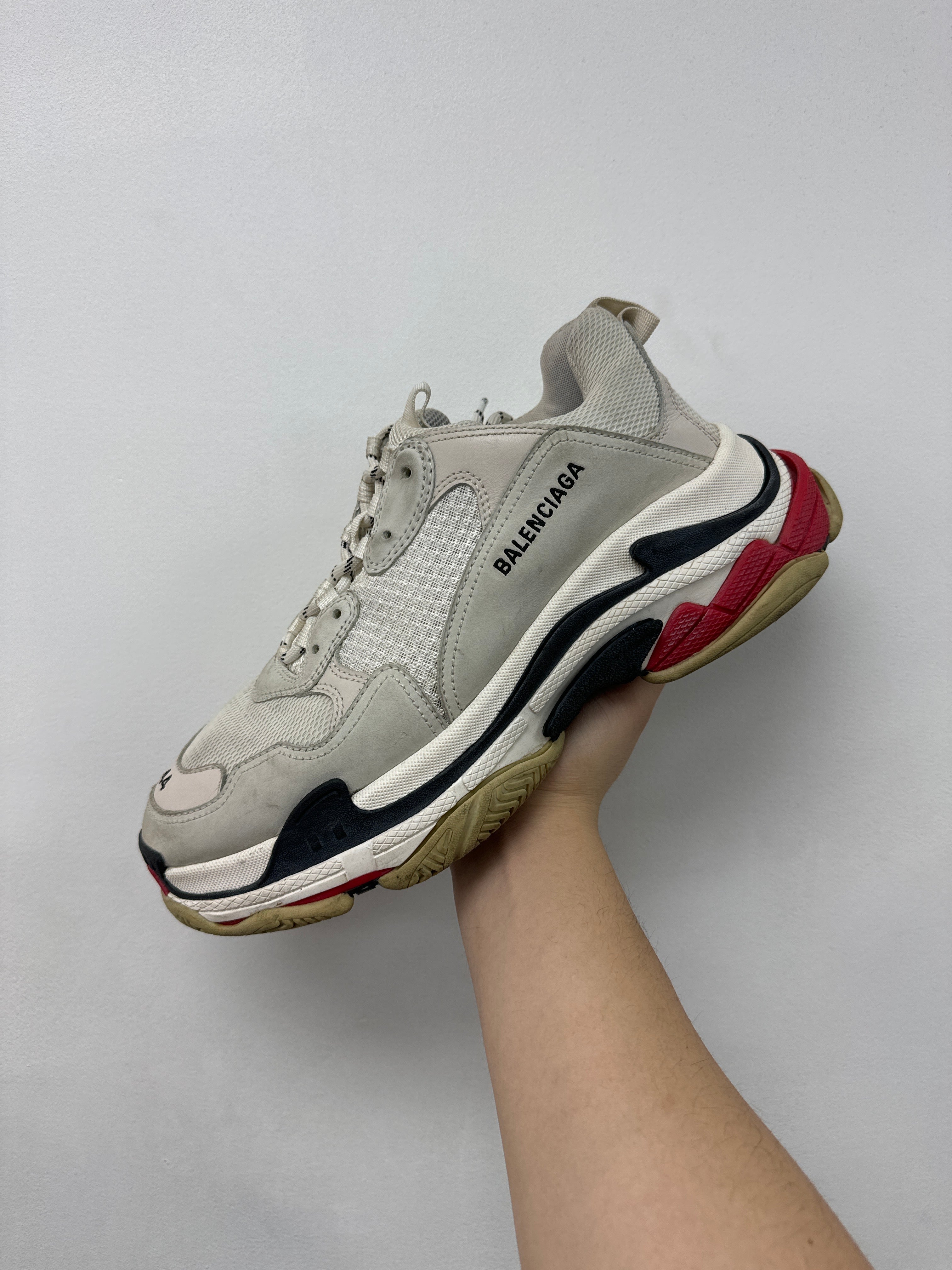 Balenciga Triple S White Red Black Used No Box