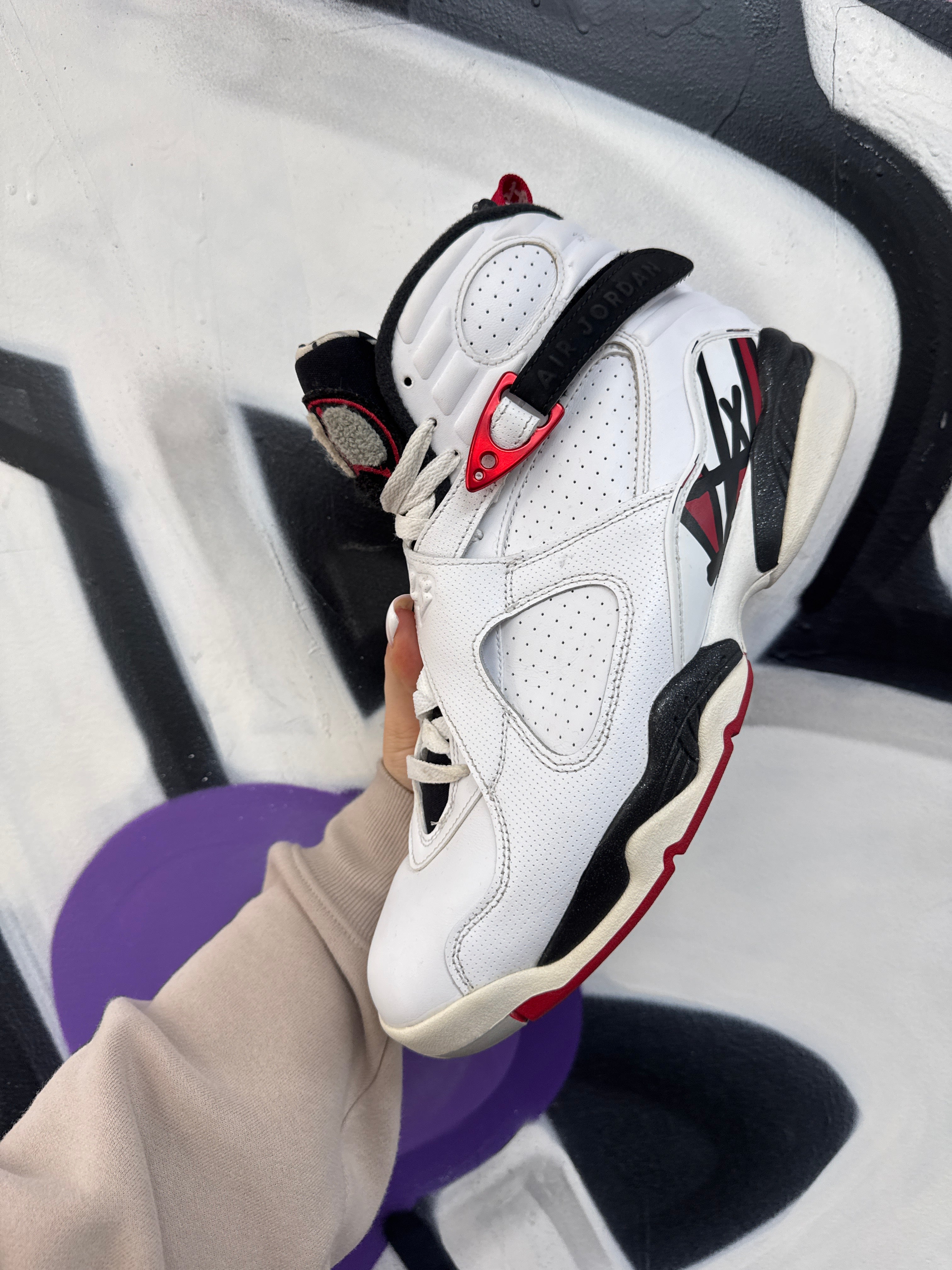 Jordan 8 Bugs Bunny (2016) Sneakers