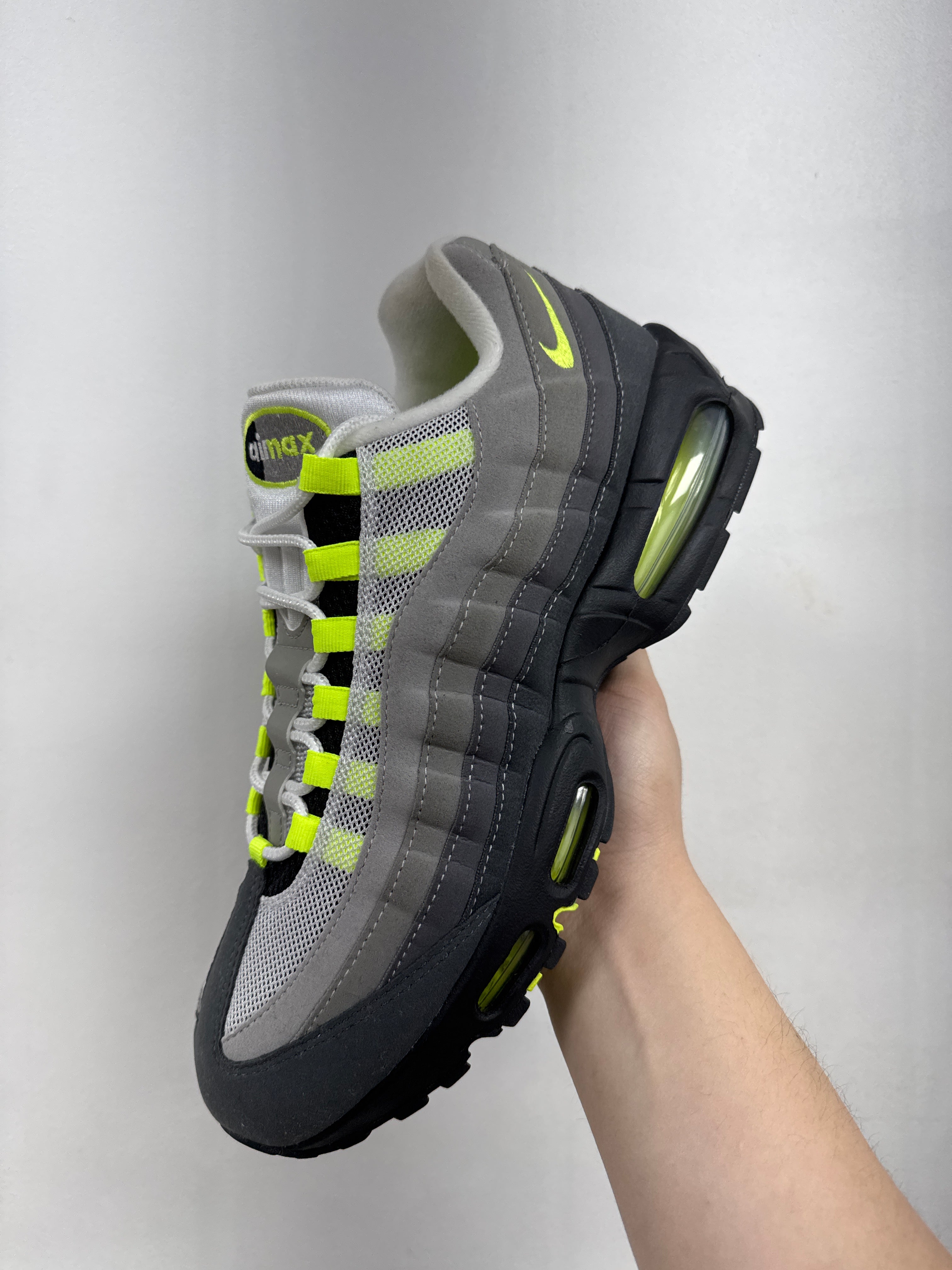Nike AM95 Neon Sneakers