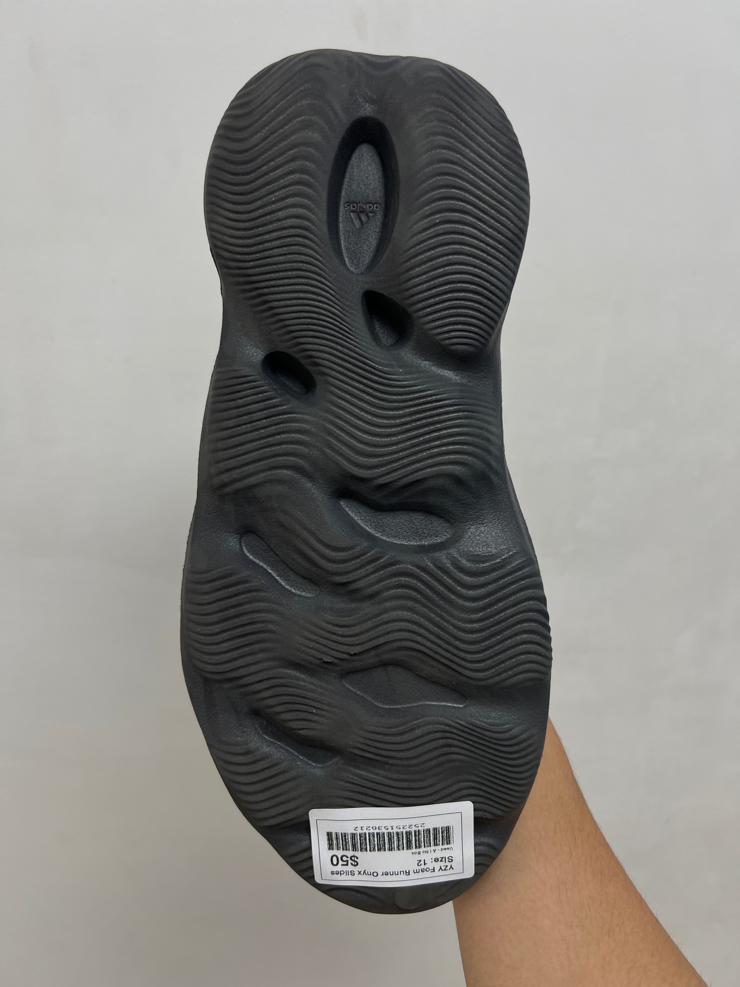 YZY Foam Runner Onyx Slides