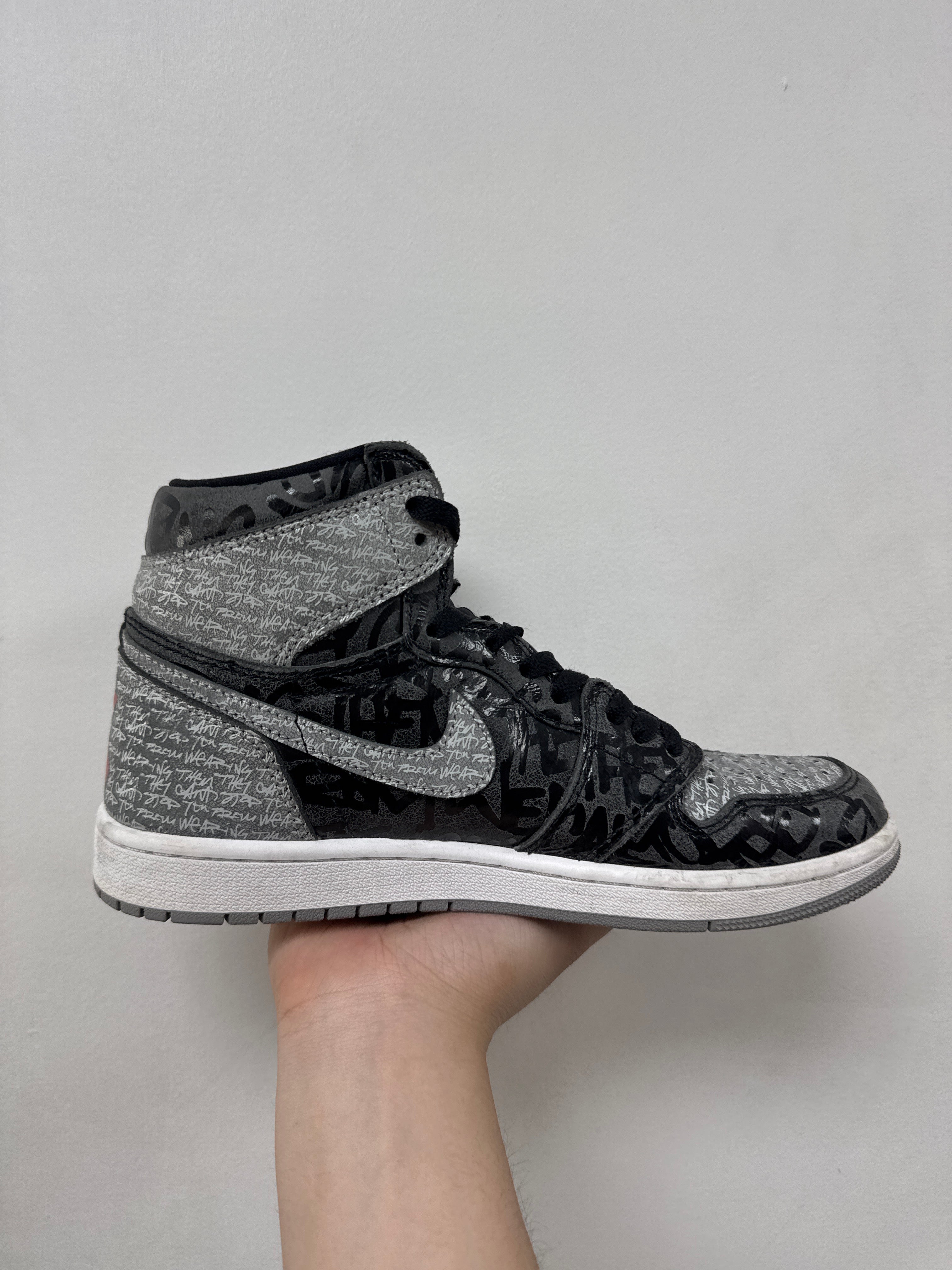 Jordan 1 Rebillionare Sneakers