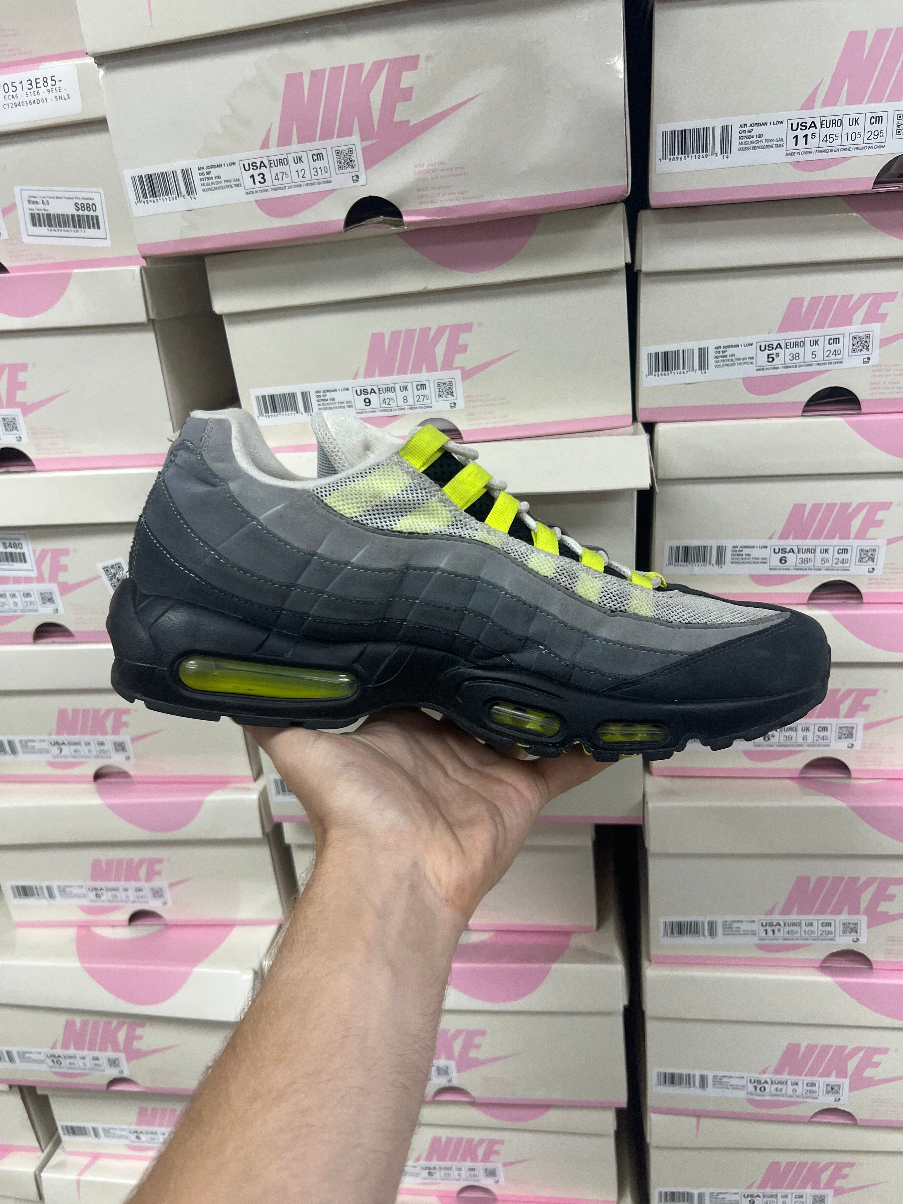 Nike AM95 Neon Sneakers