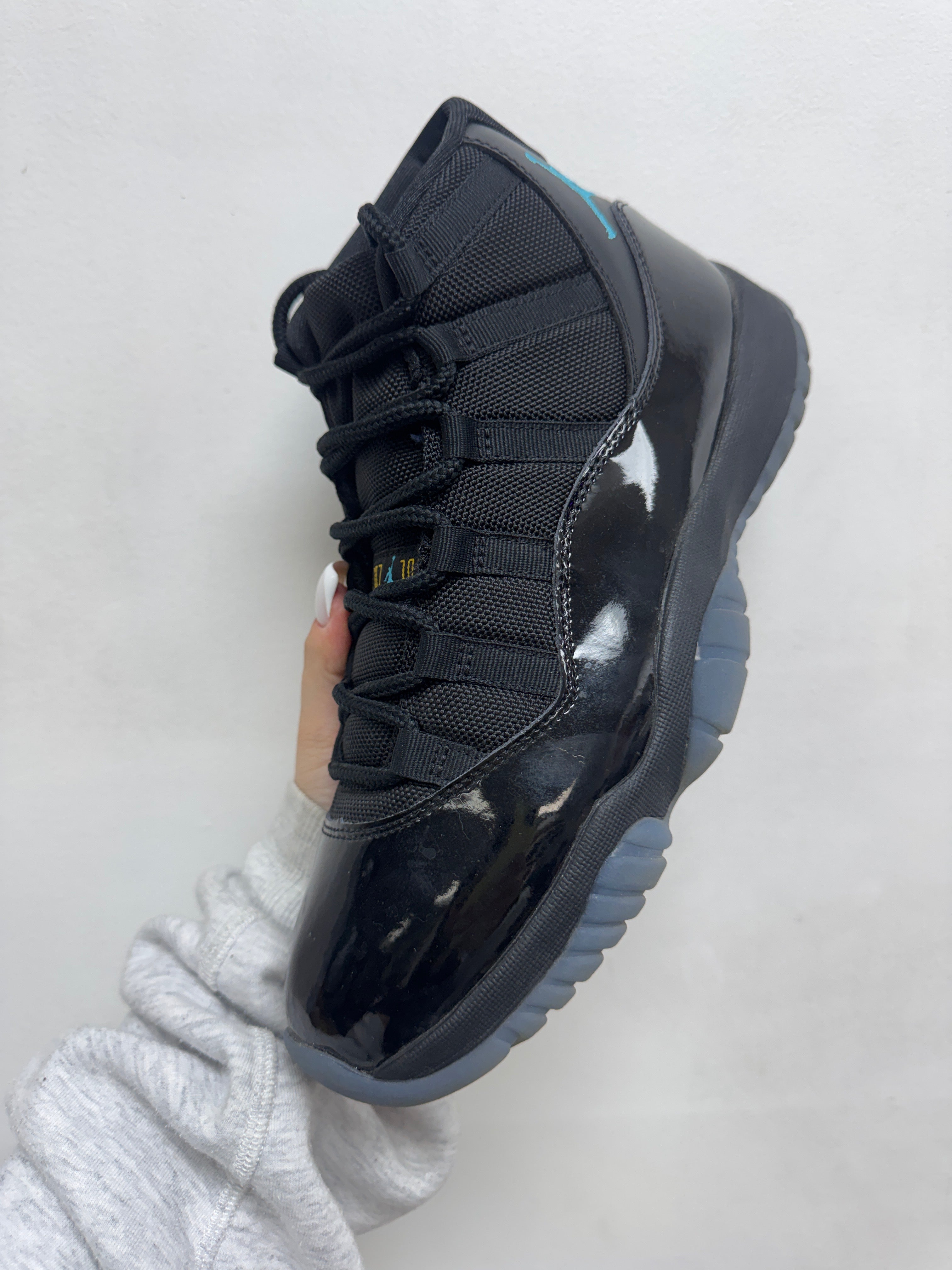 Jordan 11 Gamma Sneakers