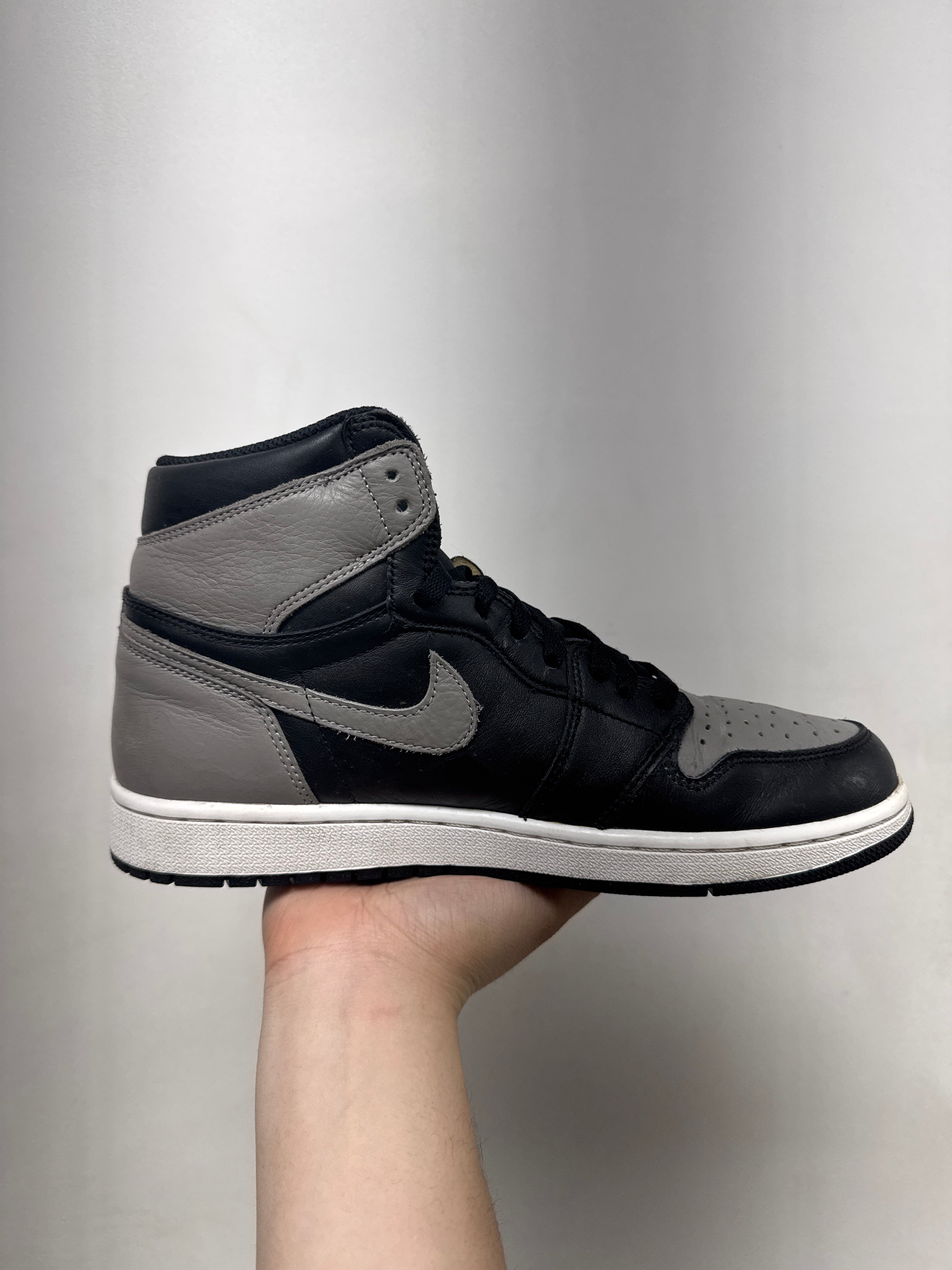 Nike Jordan 1 Shadow Sneakers
