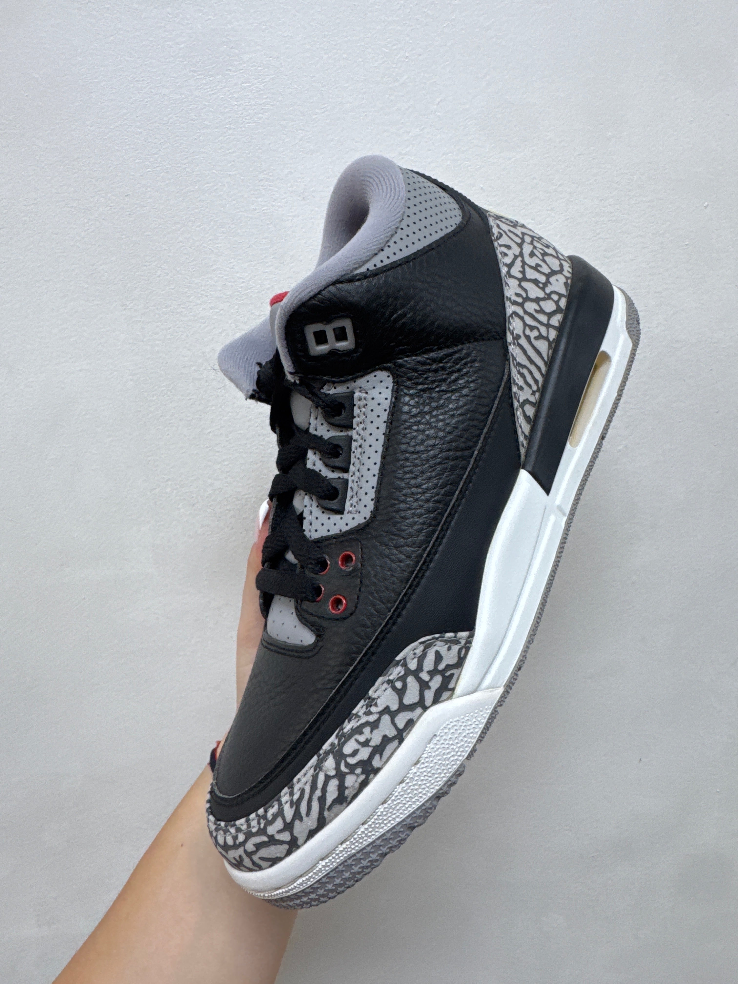 Jordan 3 Black Cement (2018) Sneakers