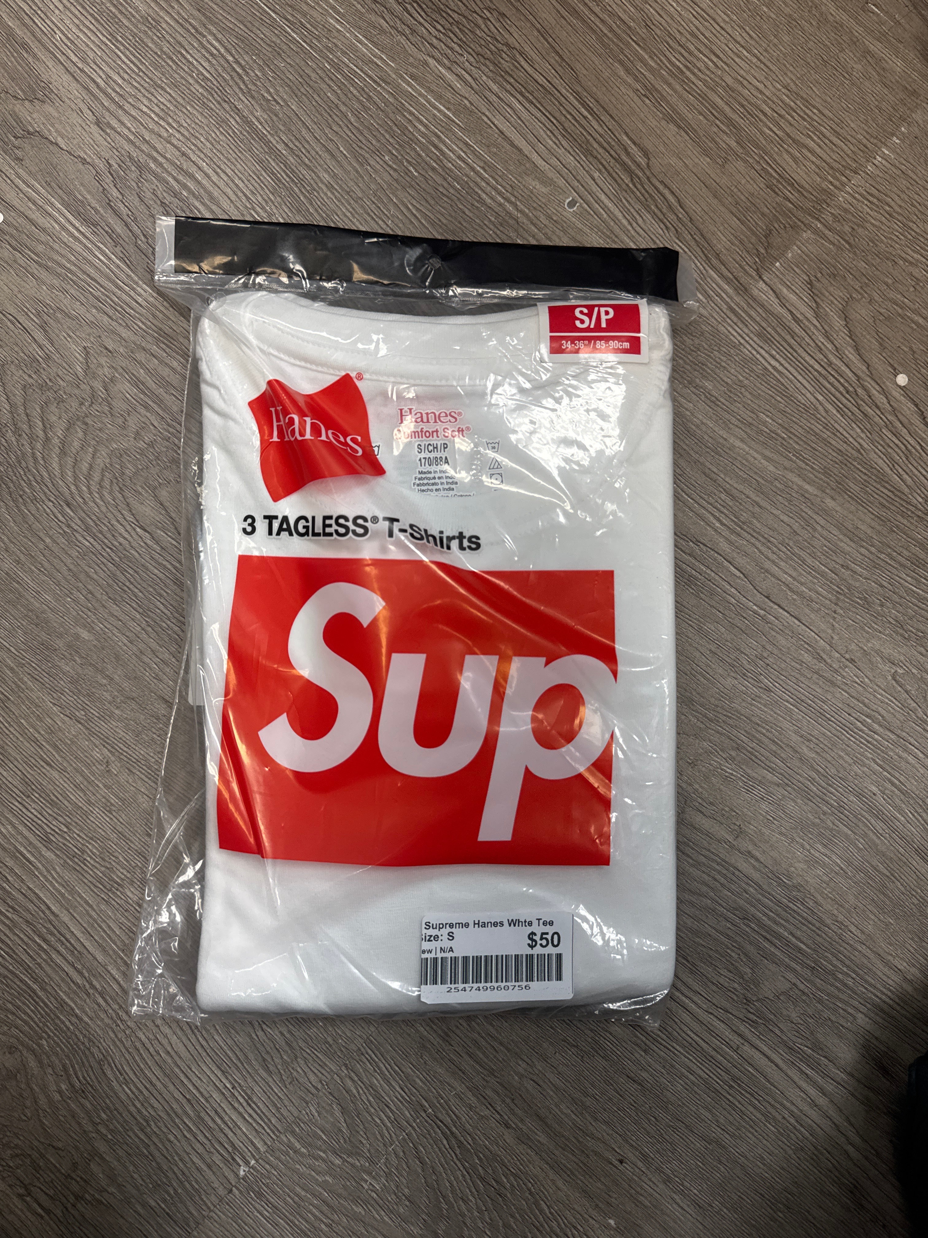 Supreme Hanes Whte Tee