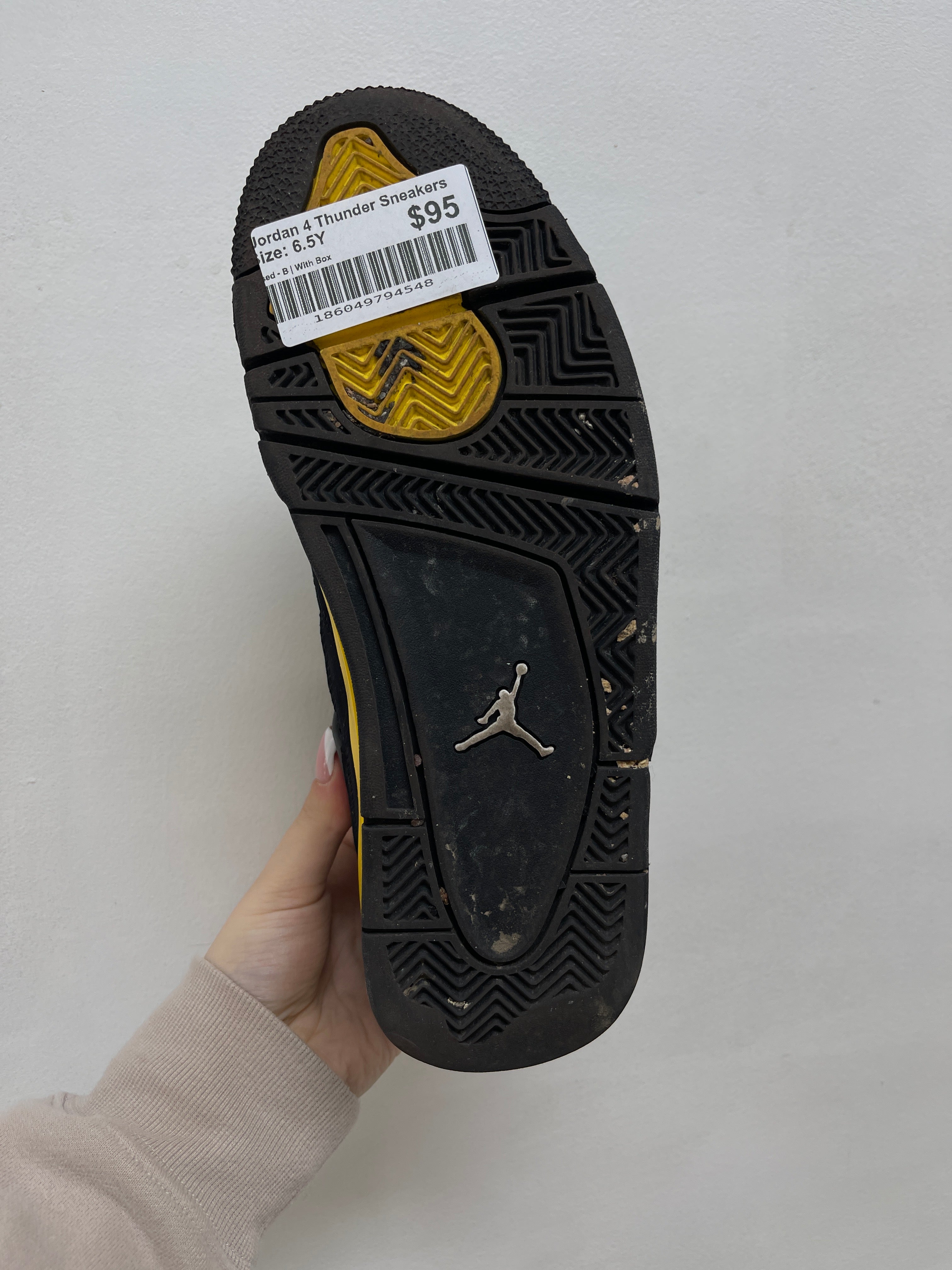 Jordan 4 Thunder Sneakers