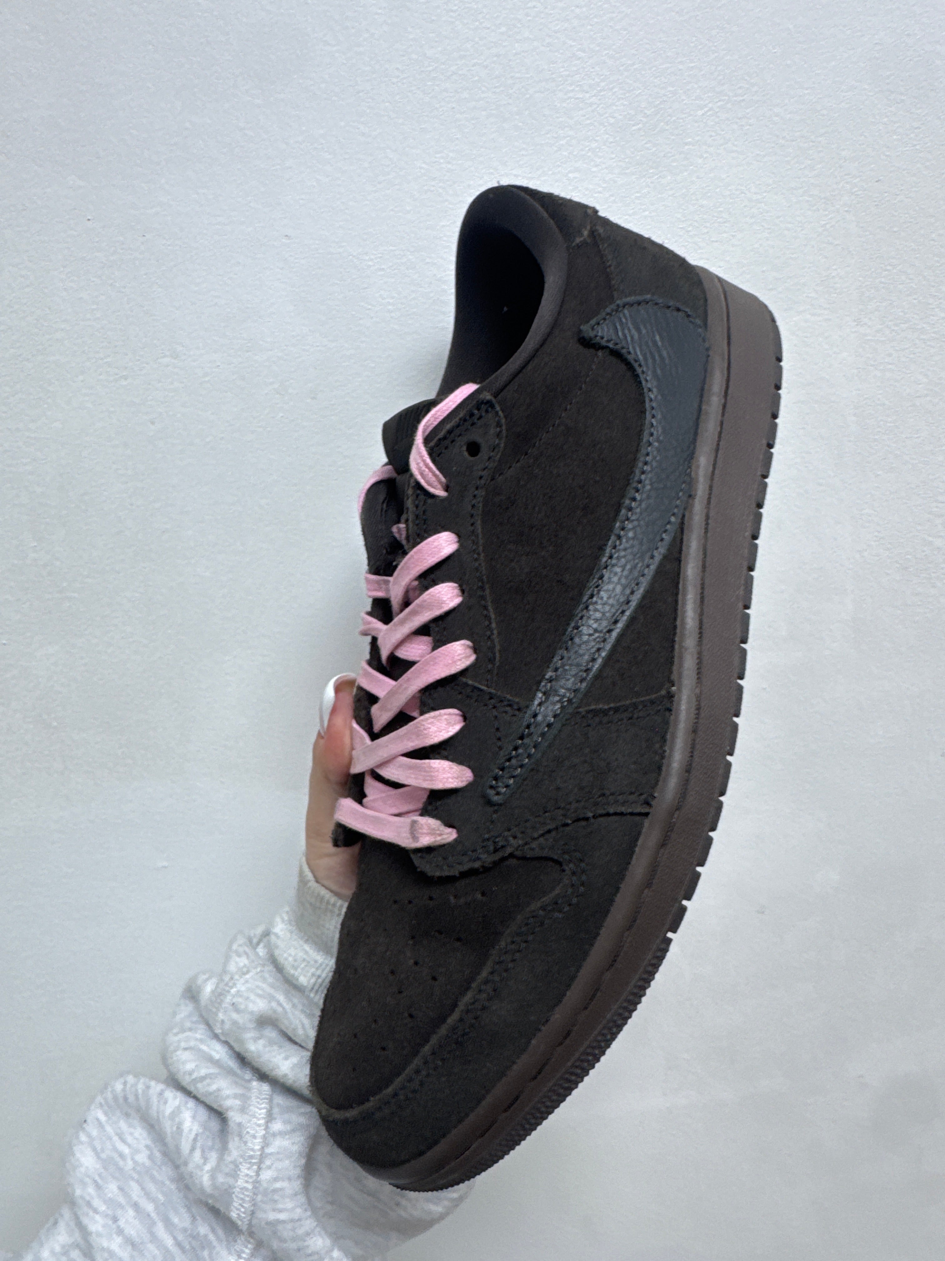 Jordan 1 Low Travis Scott Velvet Sneakers