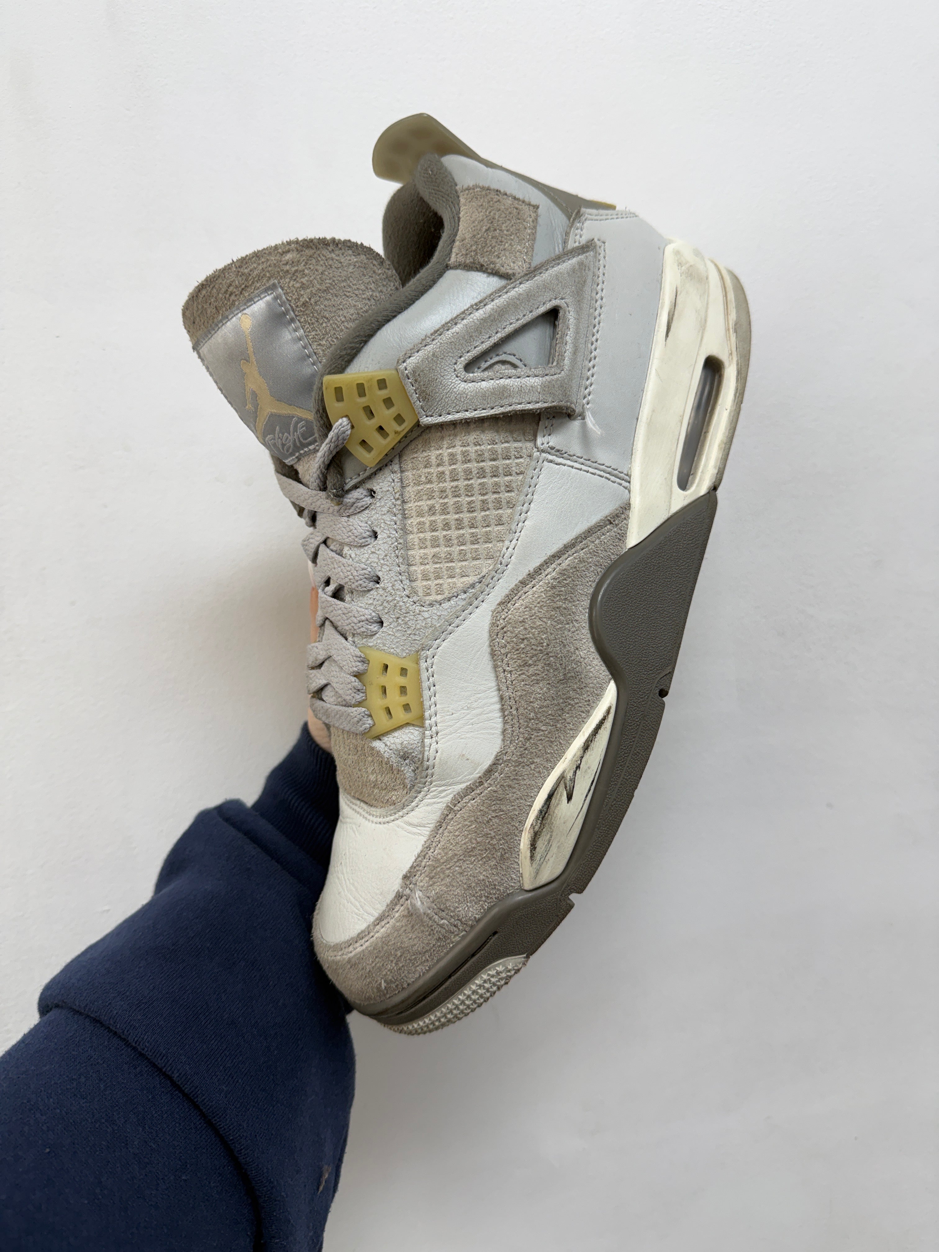 Jordan 4 Photon Dust Sneakers