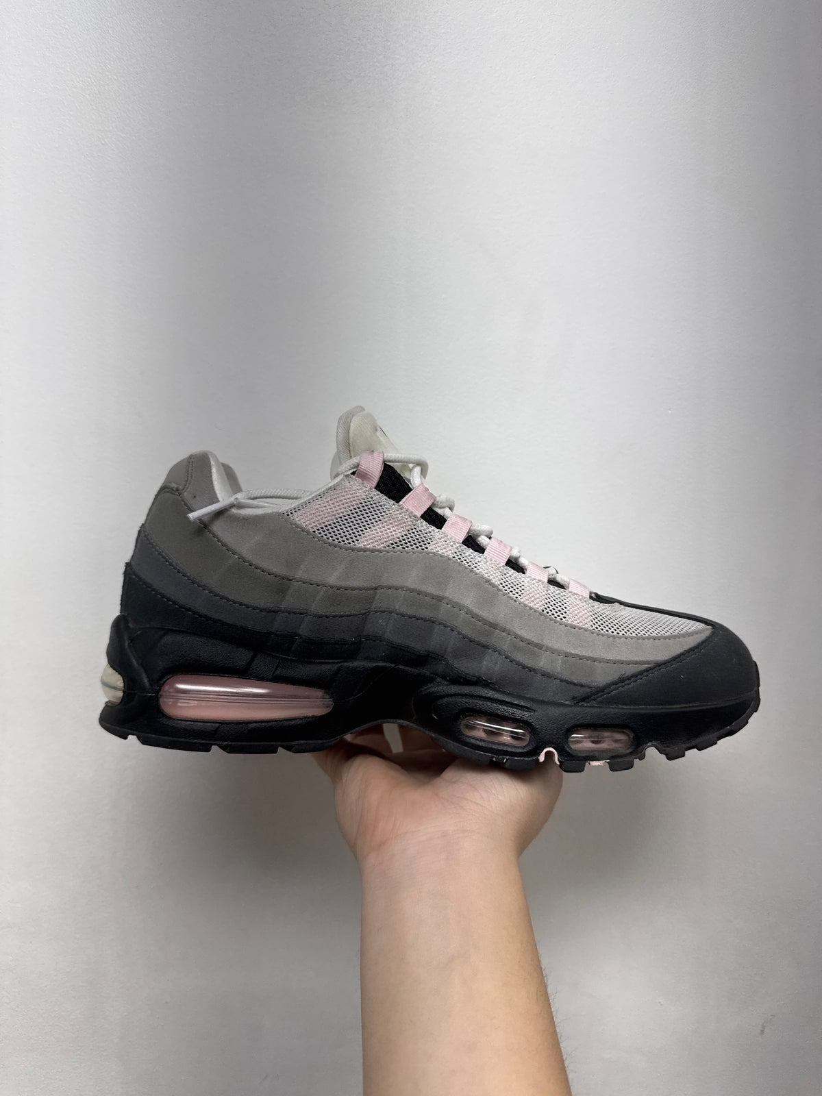 Nike AM95 Soft Pink Sneakers