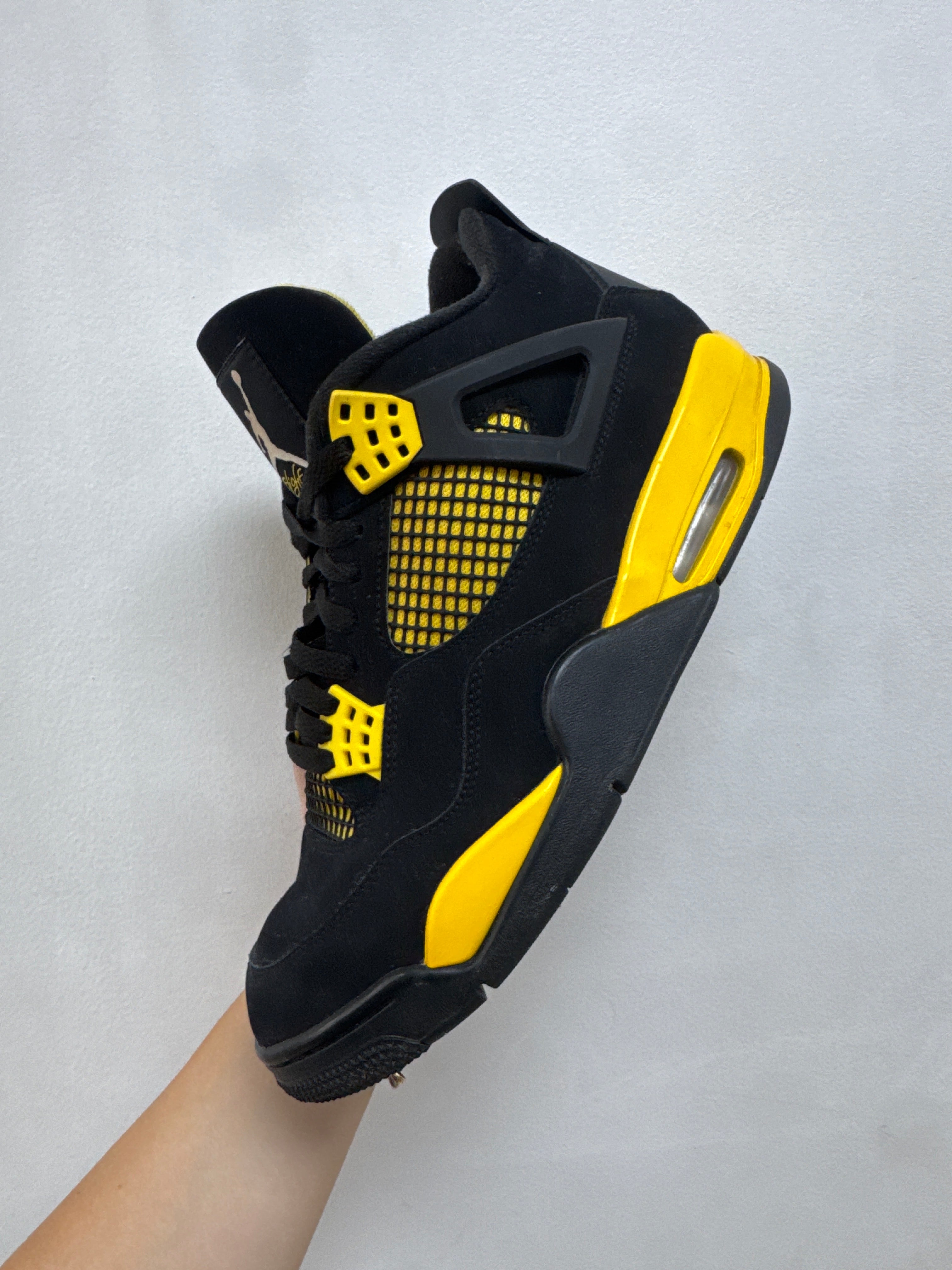 Jordan 4 Yellow Thunder Sneakers