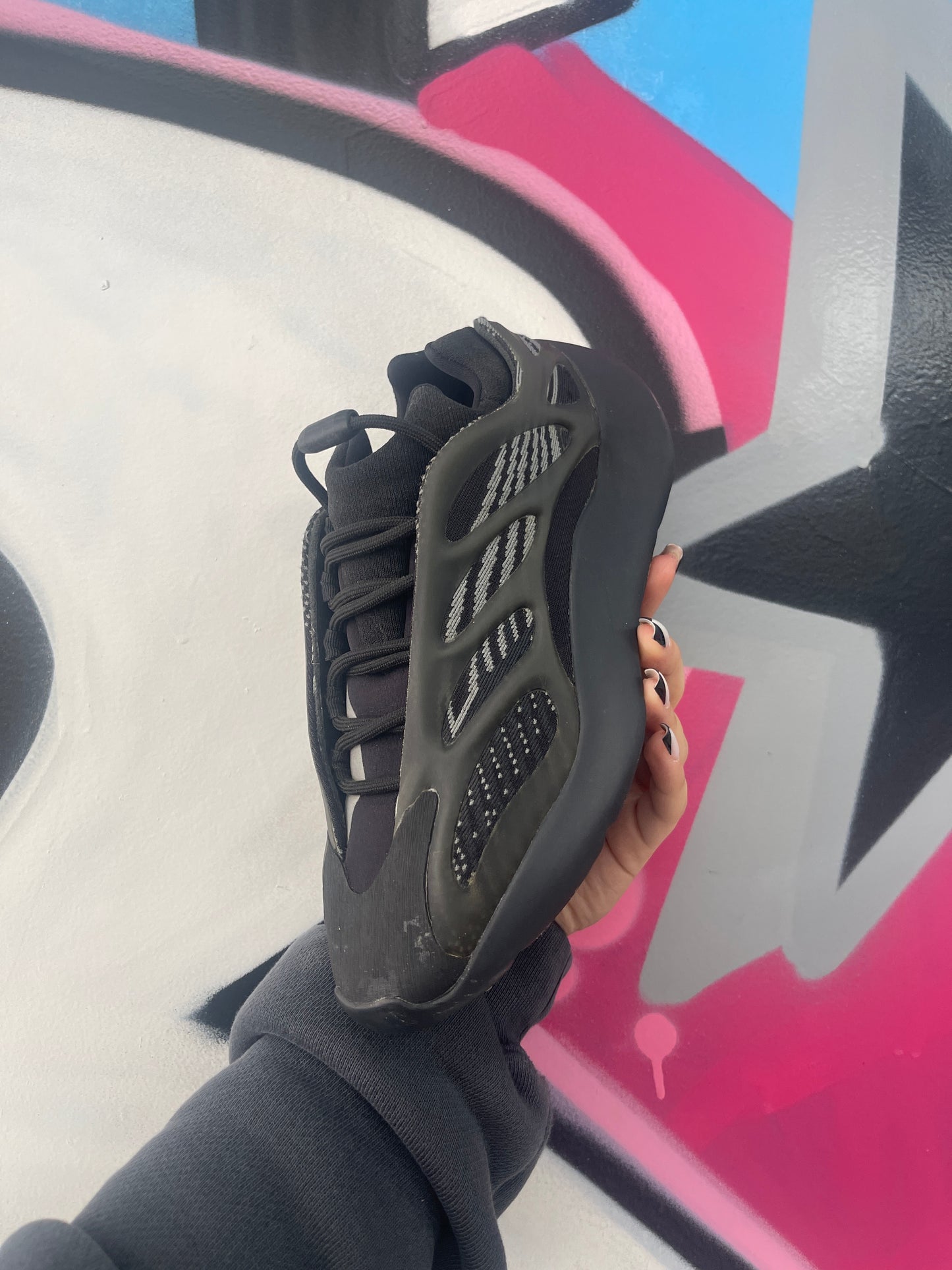 YZY 700 Dark Glow Used 6.5 No Box