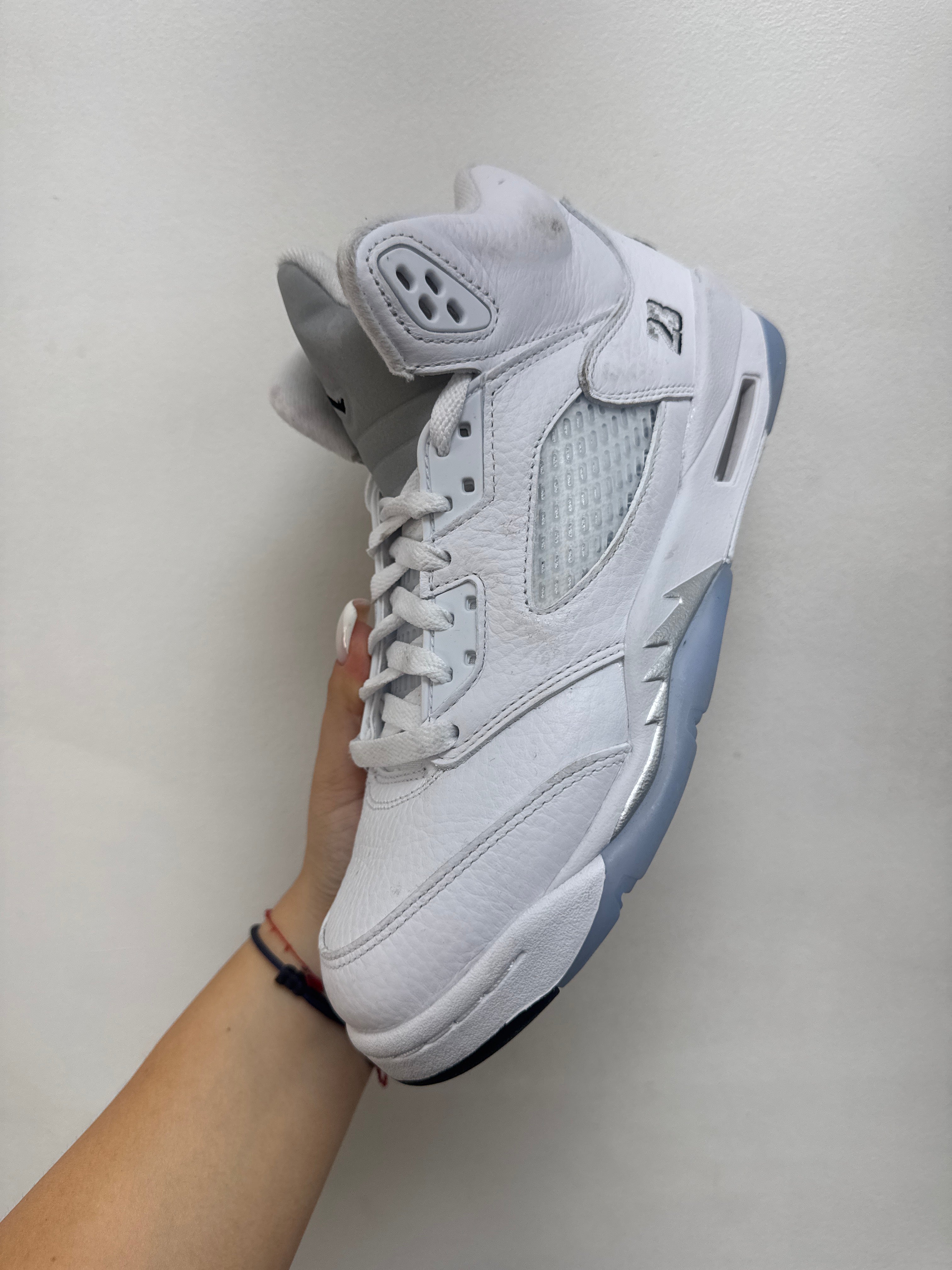 Jordan 5 White Metallic Sneaker