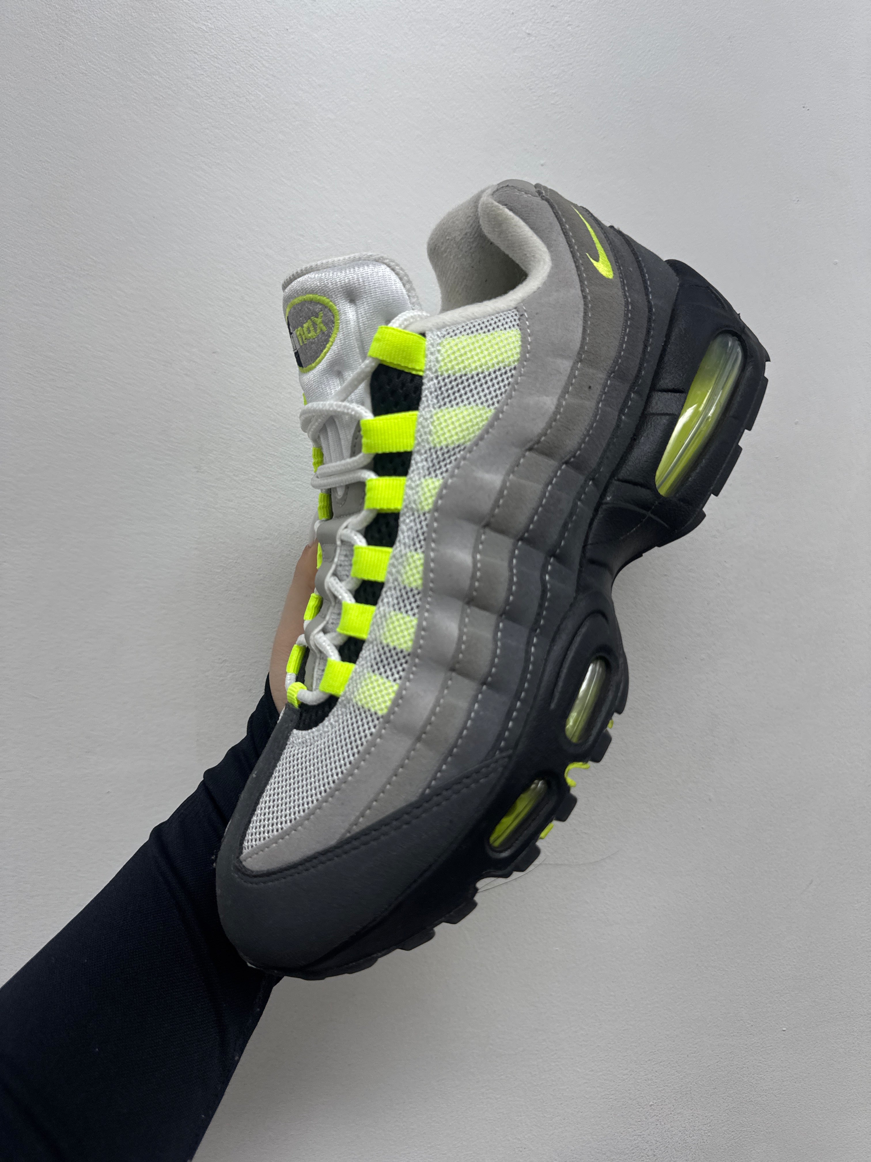Nike AM95 Neon Sneakers