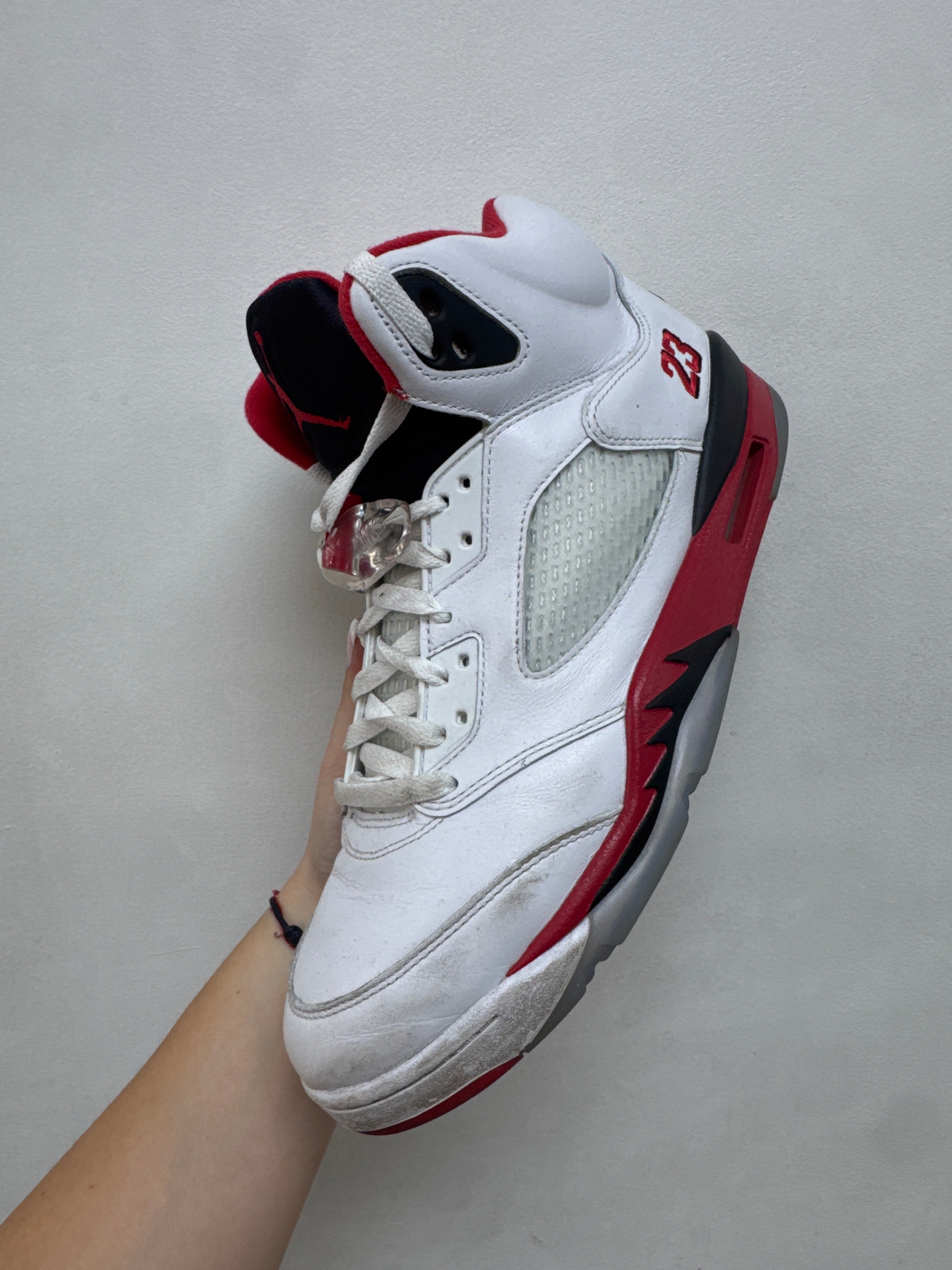 Jordan 5 Fire Red Sneakers