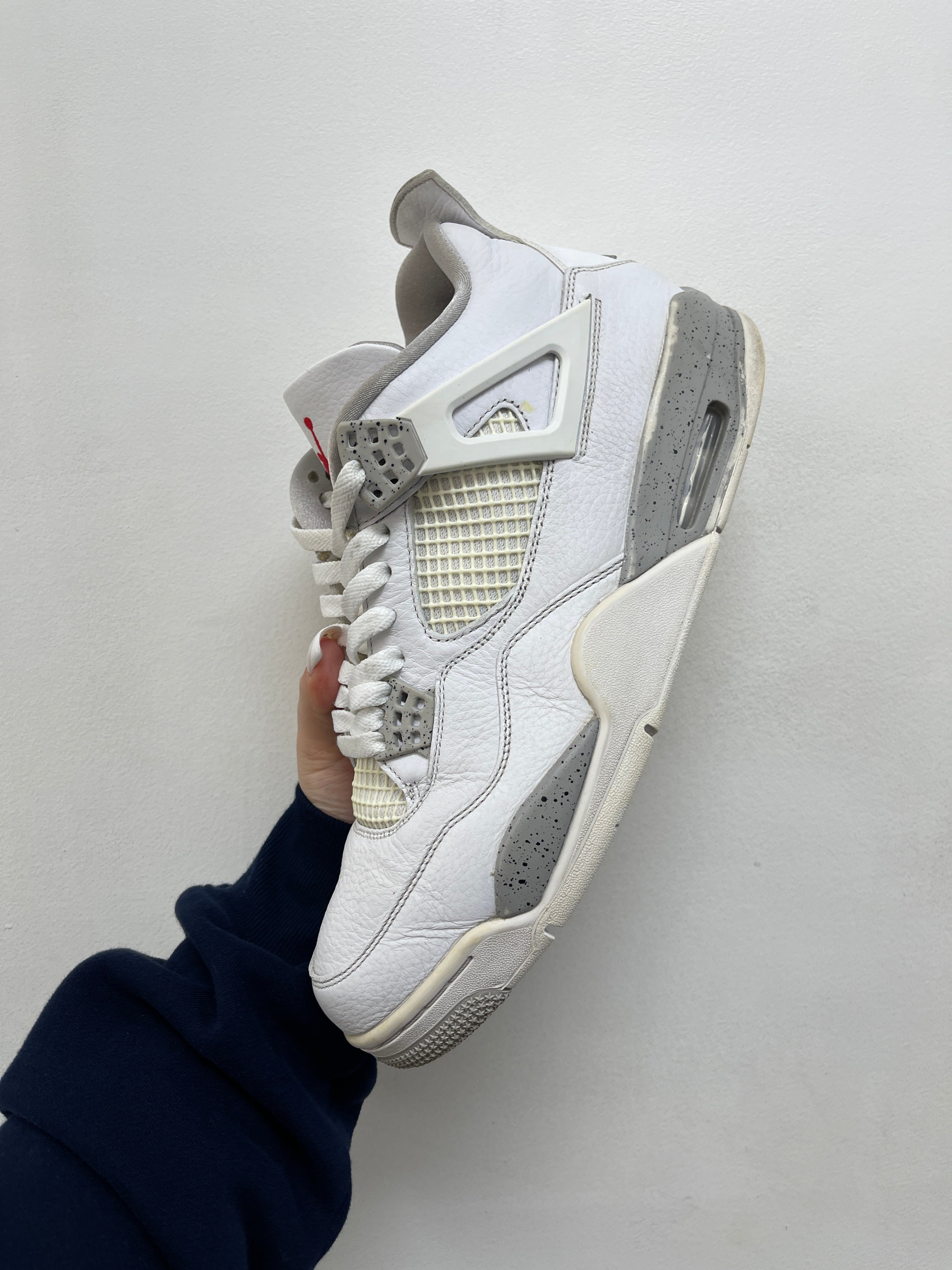 Jordan 4 White Oreo Sneakers