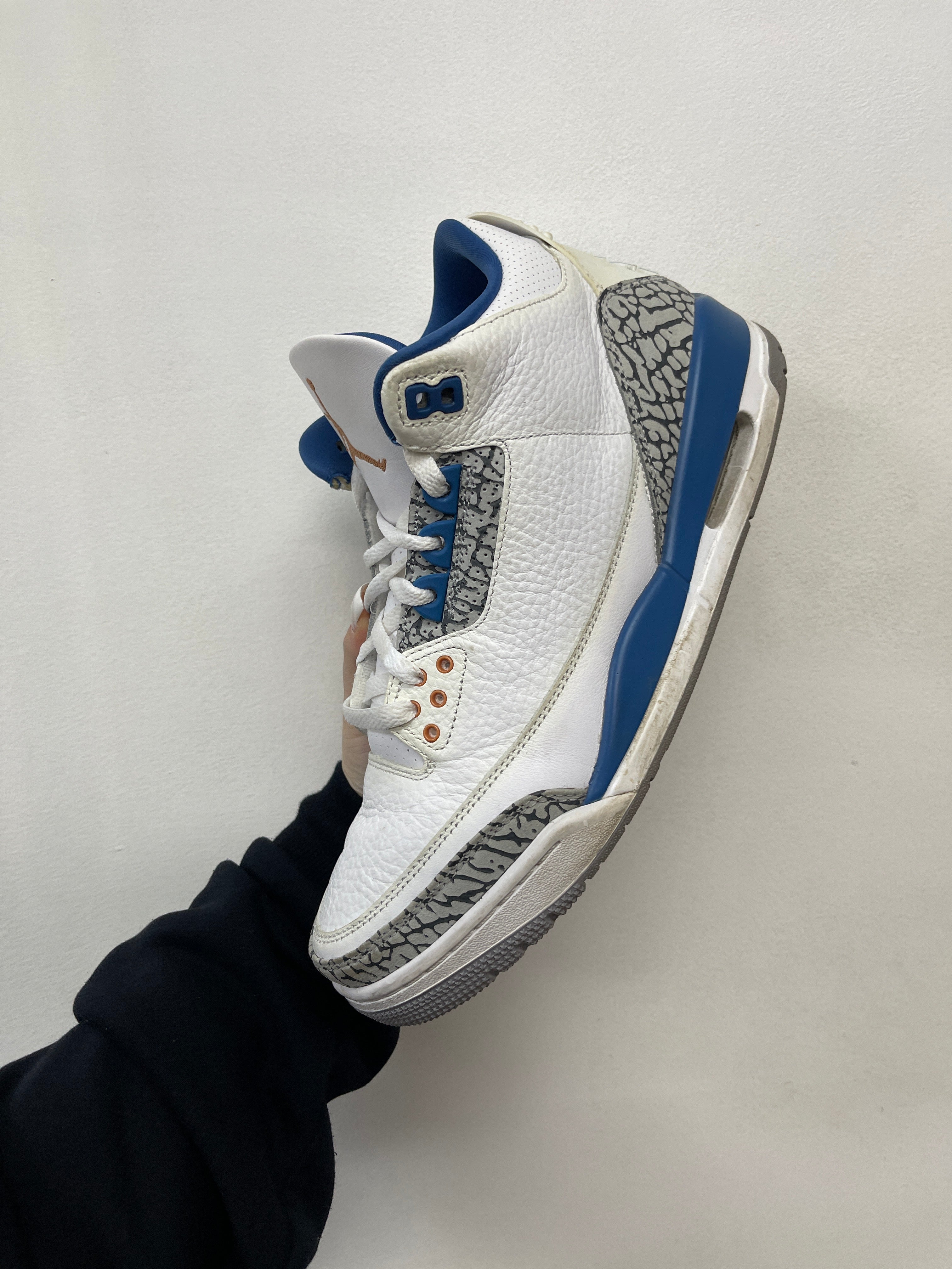 Jordan 3 Wizards Sneakers