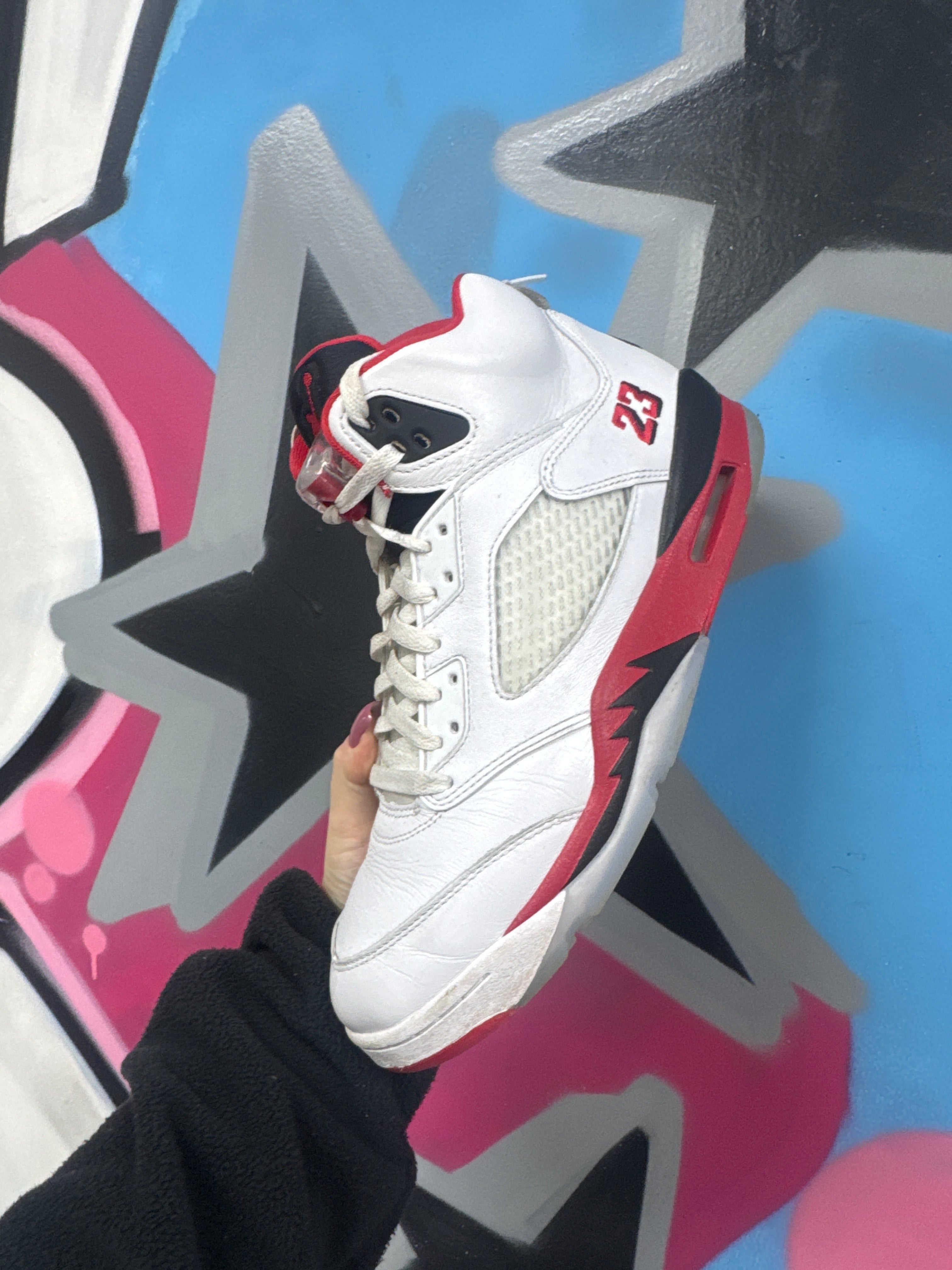 Jordan 5 Fire Red Sneakers