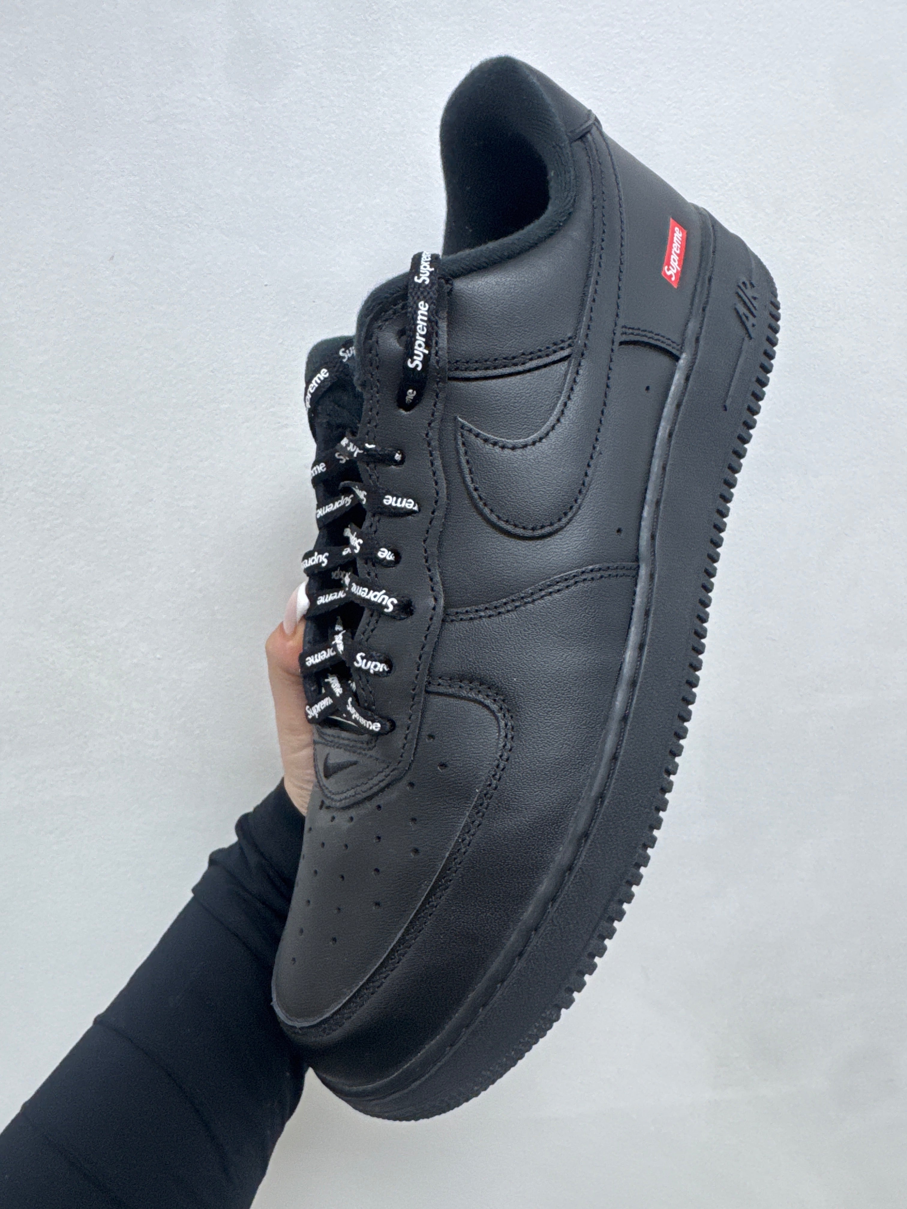 Supreme AF1 Black Sneakers