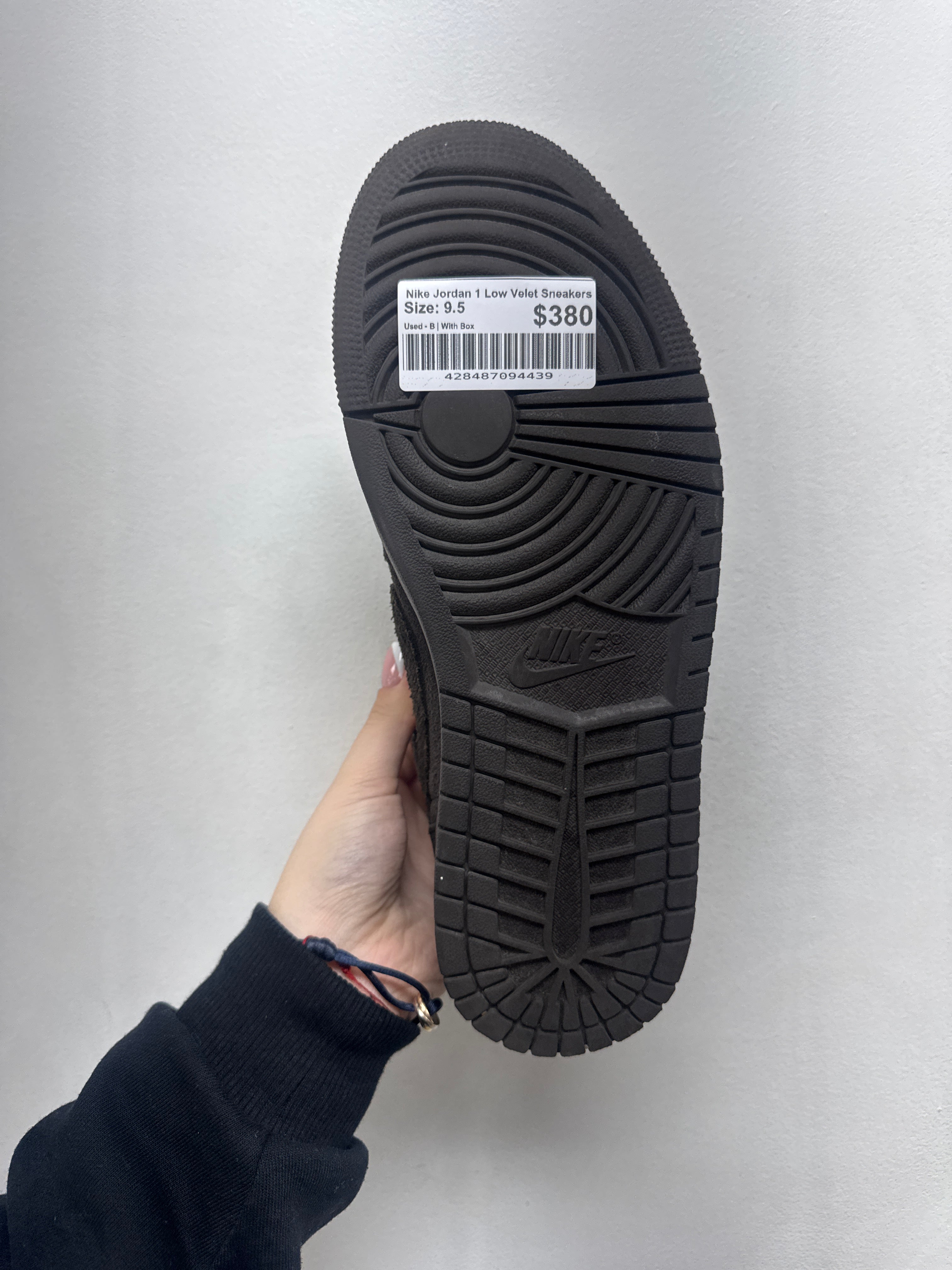 Nike Jordan 1 Low Velet Sneakers