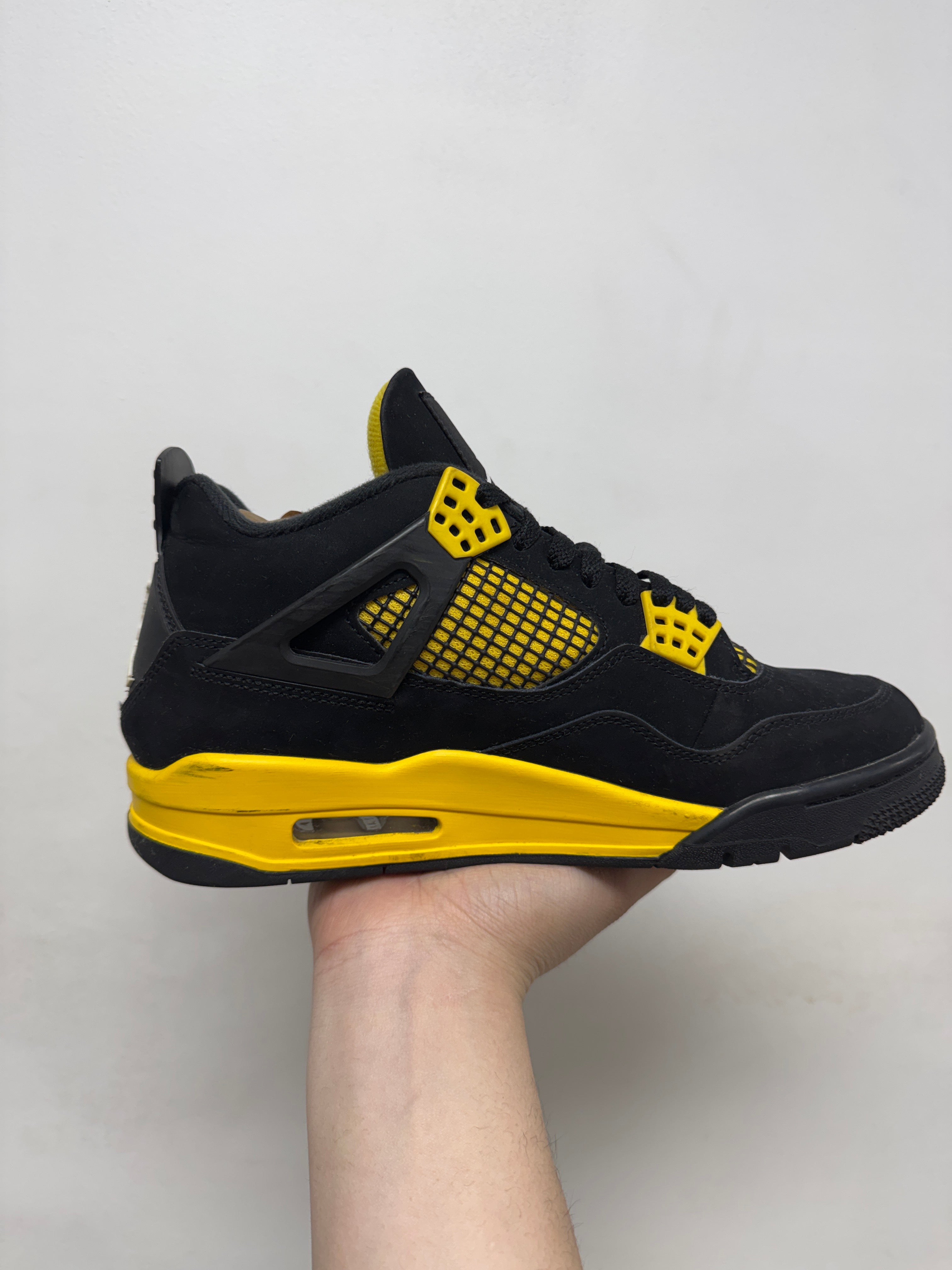 Nike Jordan 4 Yellow Thunder Sneakers