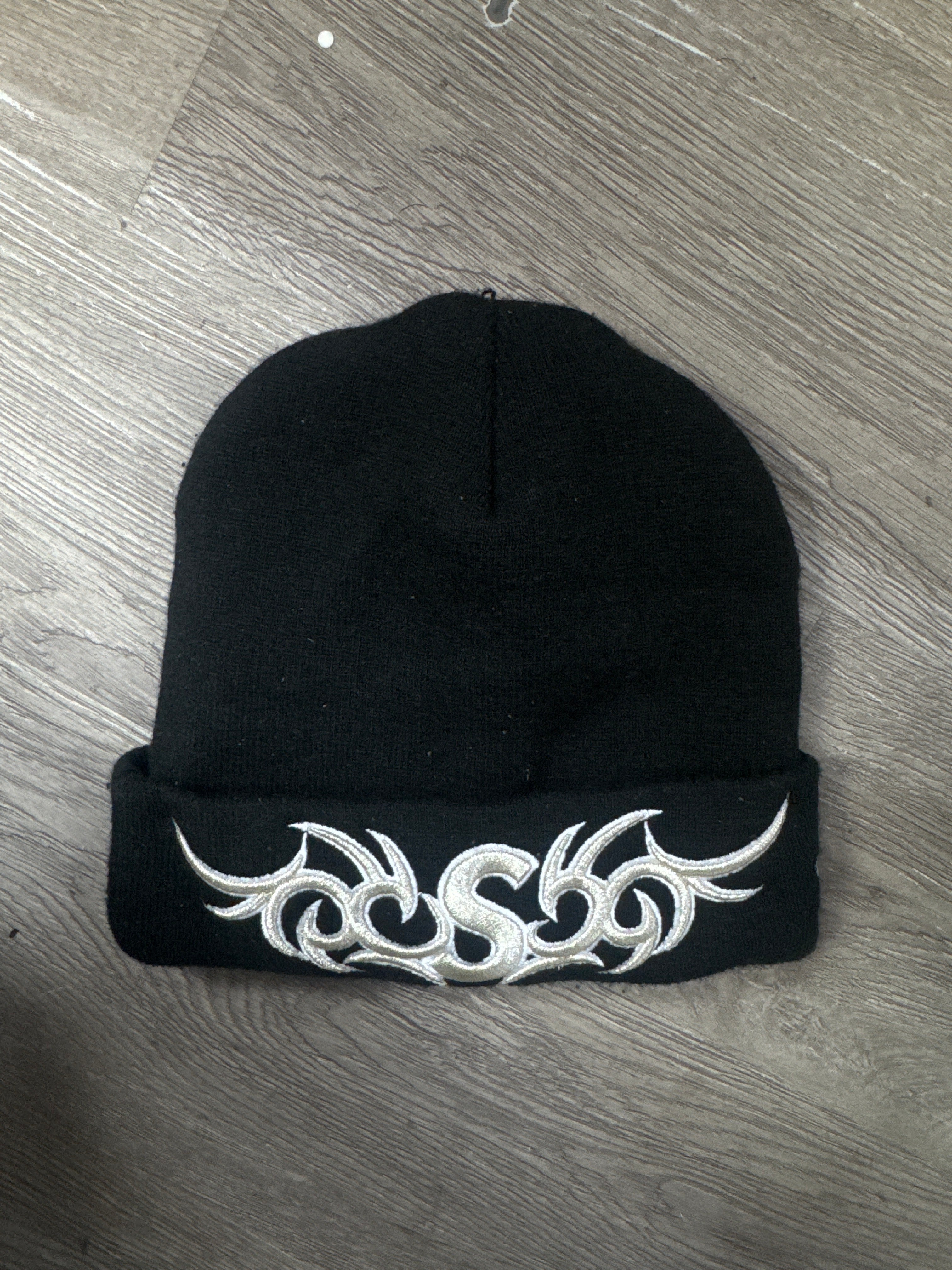 Supreme Black Silver S Beanie