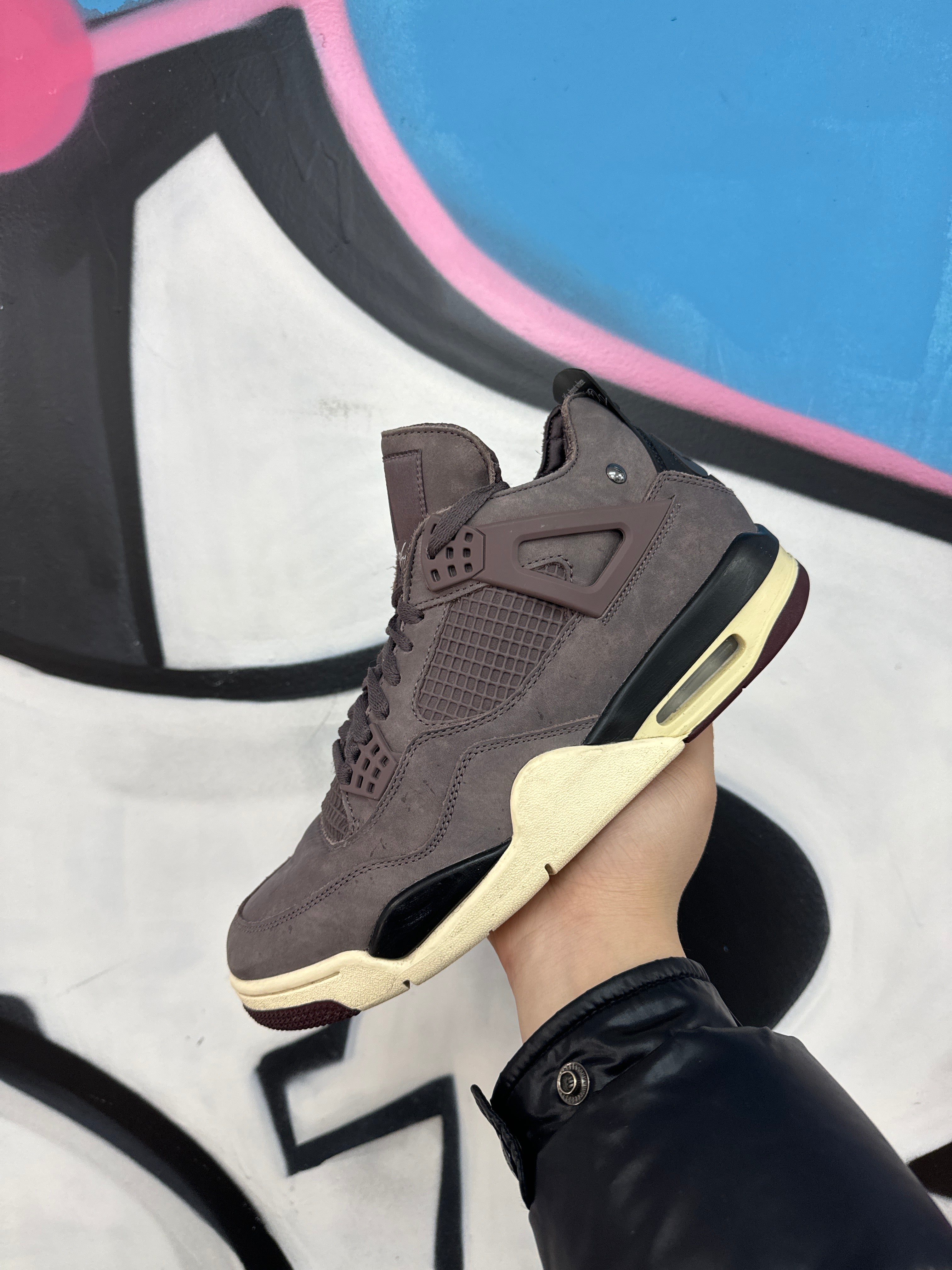 Jordan 4 AMM Violet Ore Sneakers