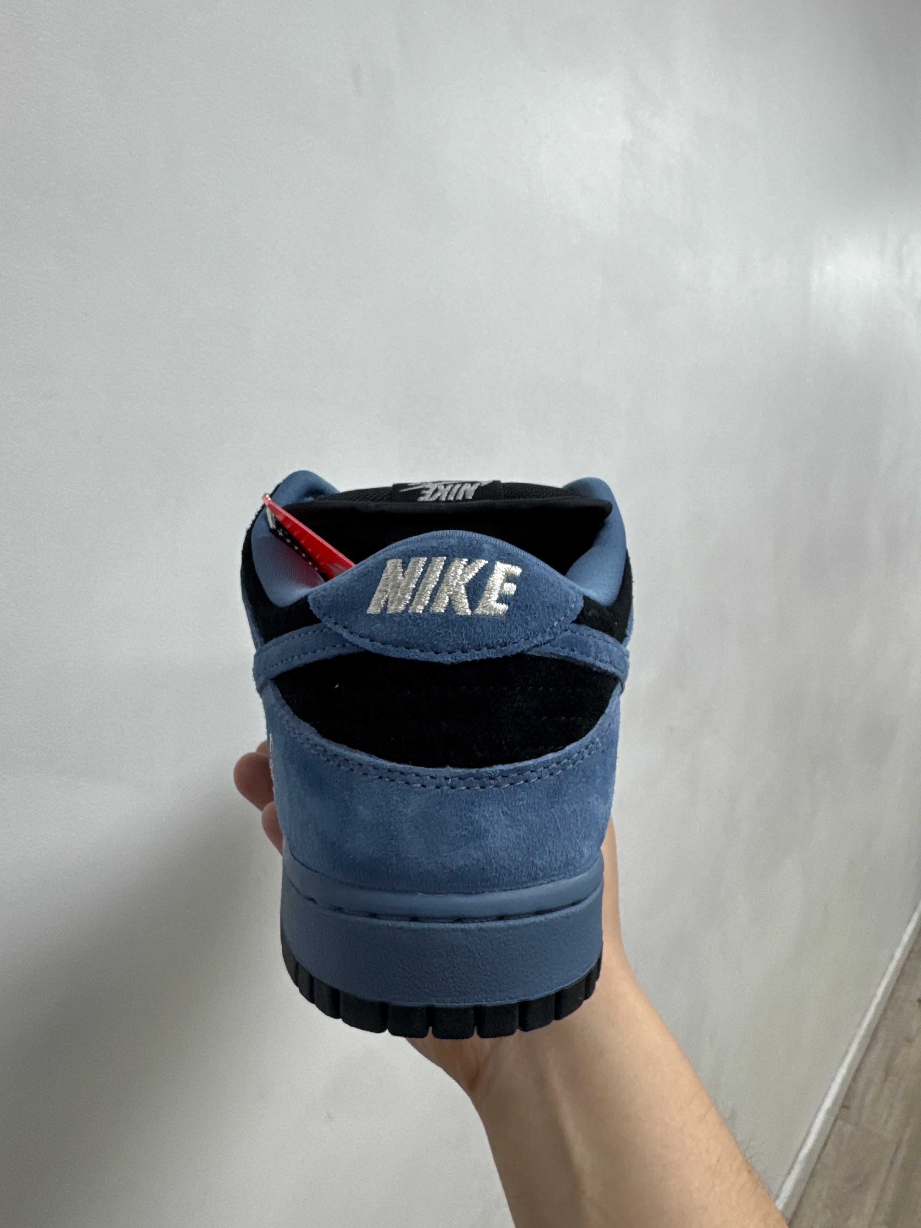 Nike SB Dunk Low Supreme 94 Ocean Sneakers