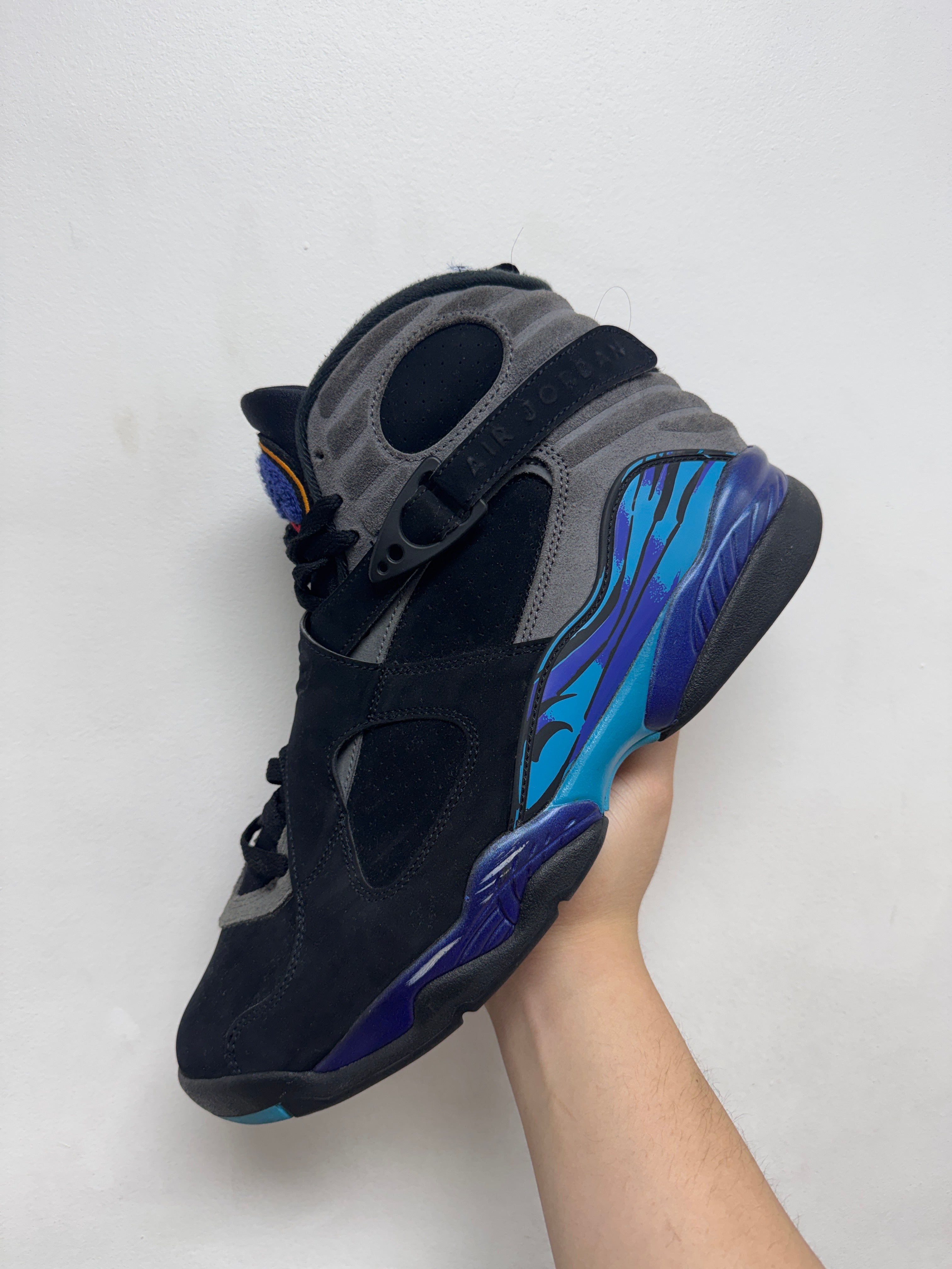 Jordan 8 Aqua Sneakers