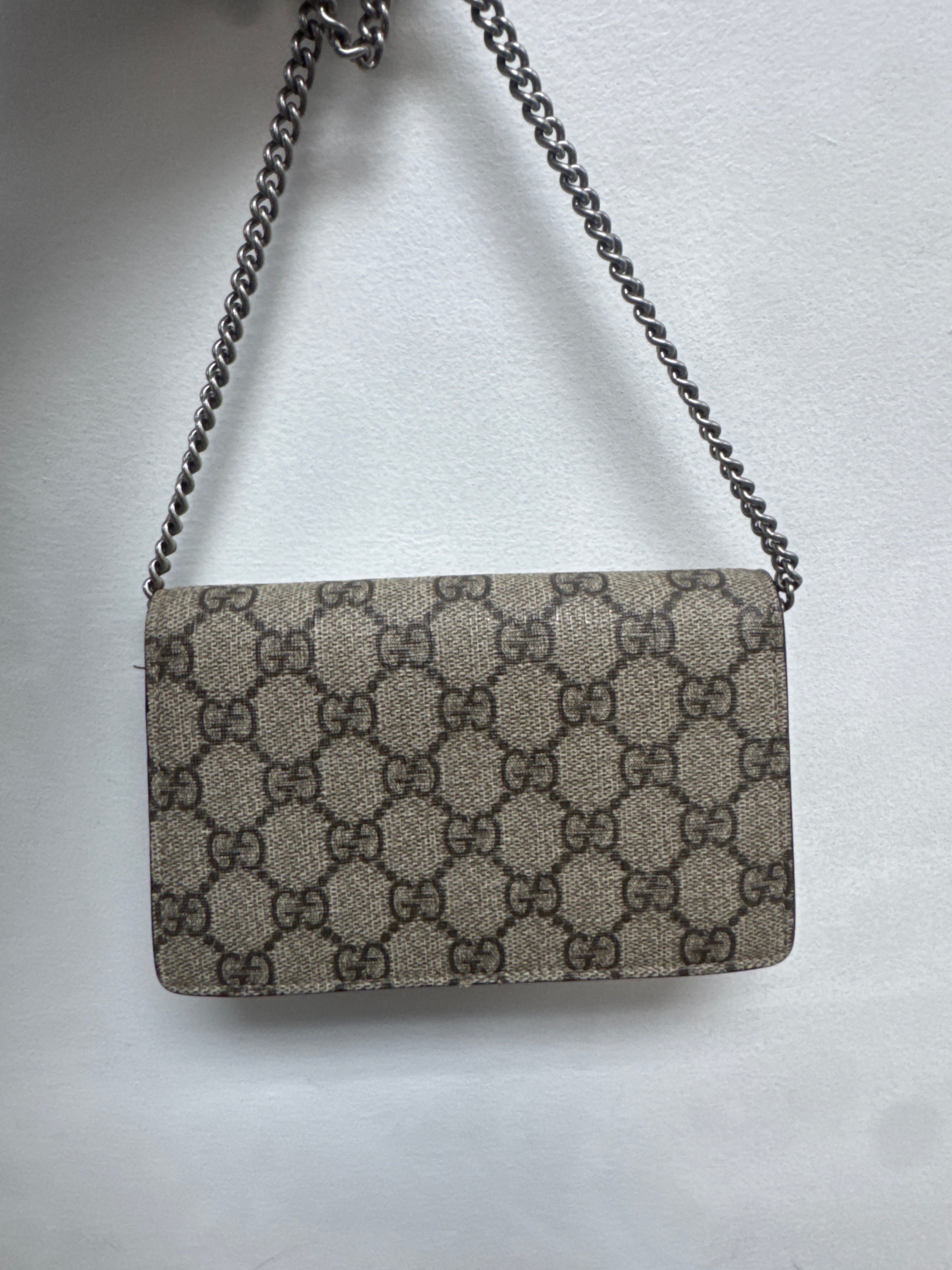 Gucci Dionysus GG Supreme Bag