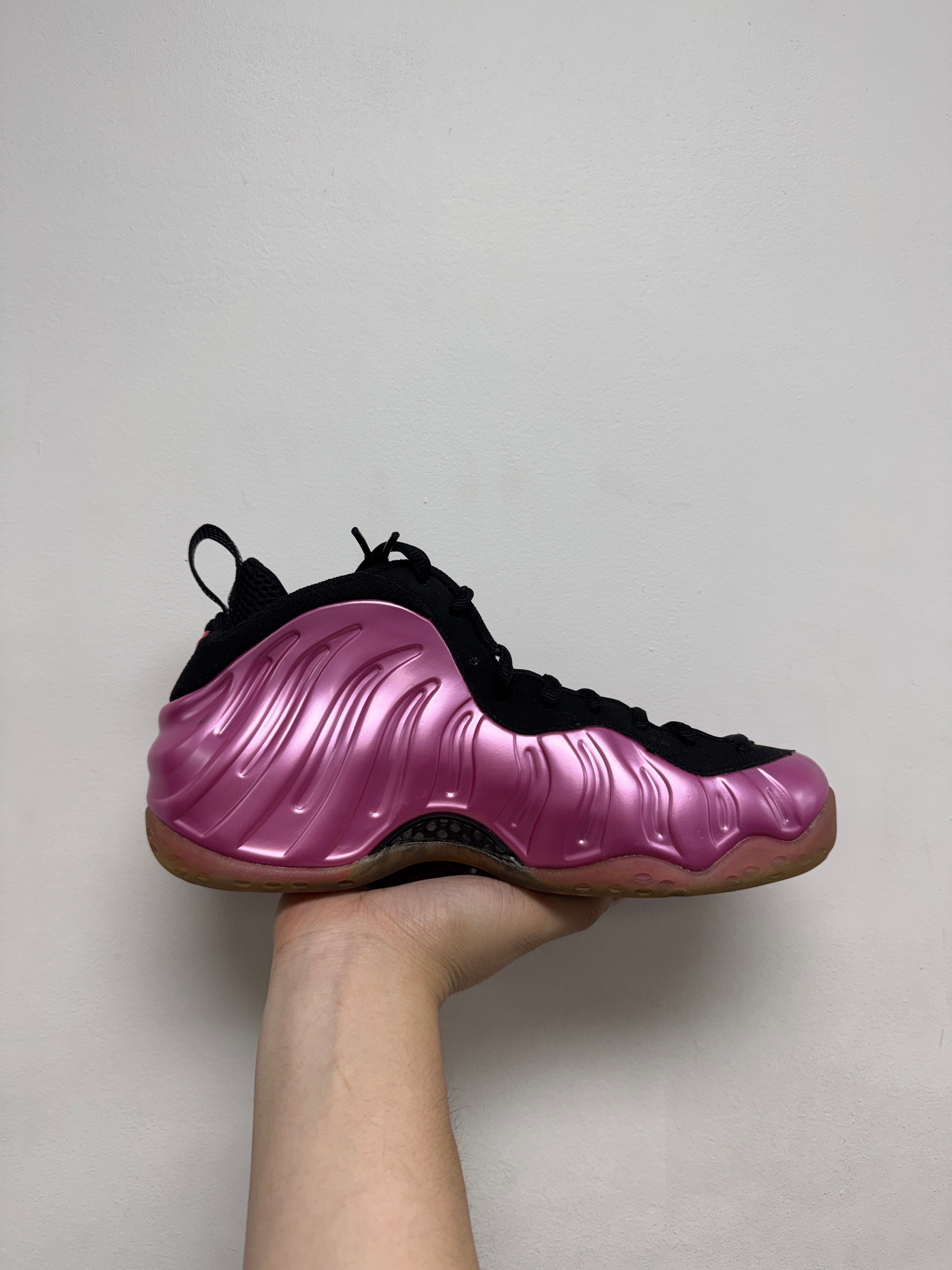 Nike Air Foamposite One Pearlized Pink Sneakers