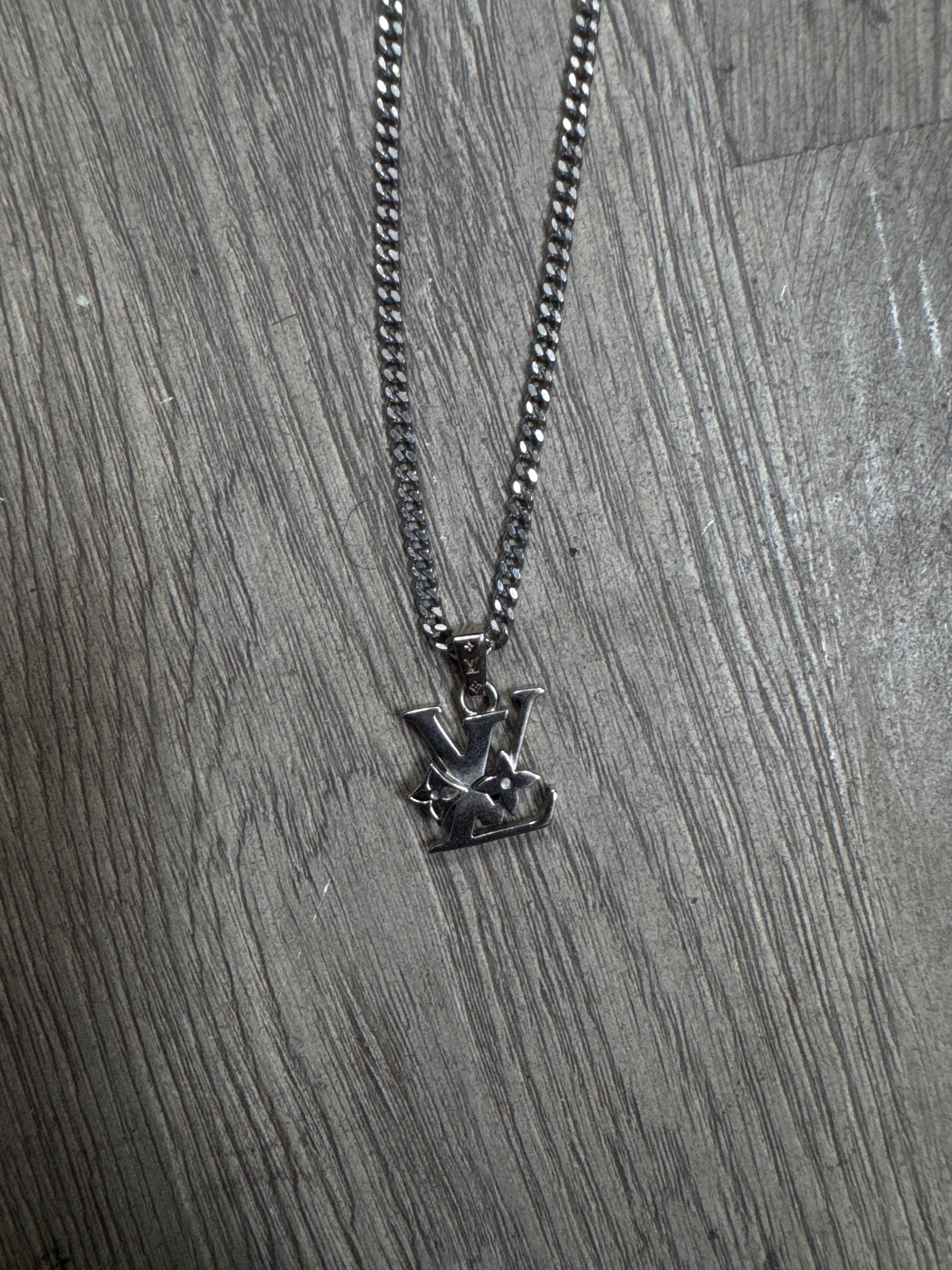 Louis Vuitton Pendant Chain Monogram Raw Accessories