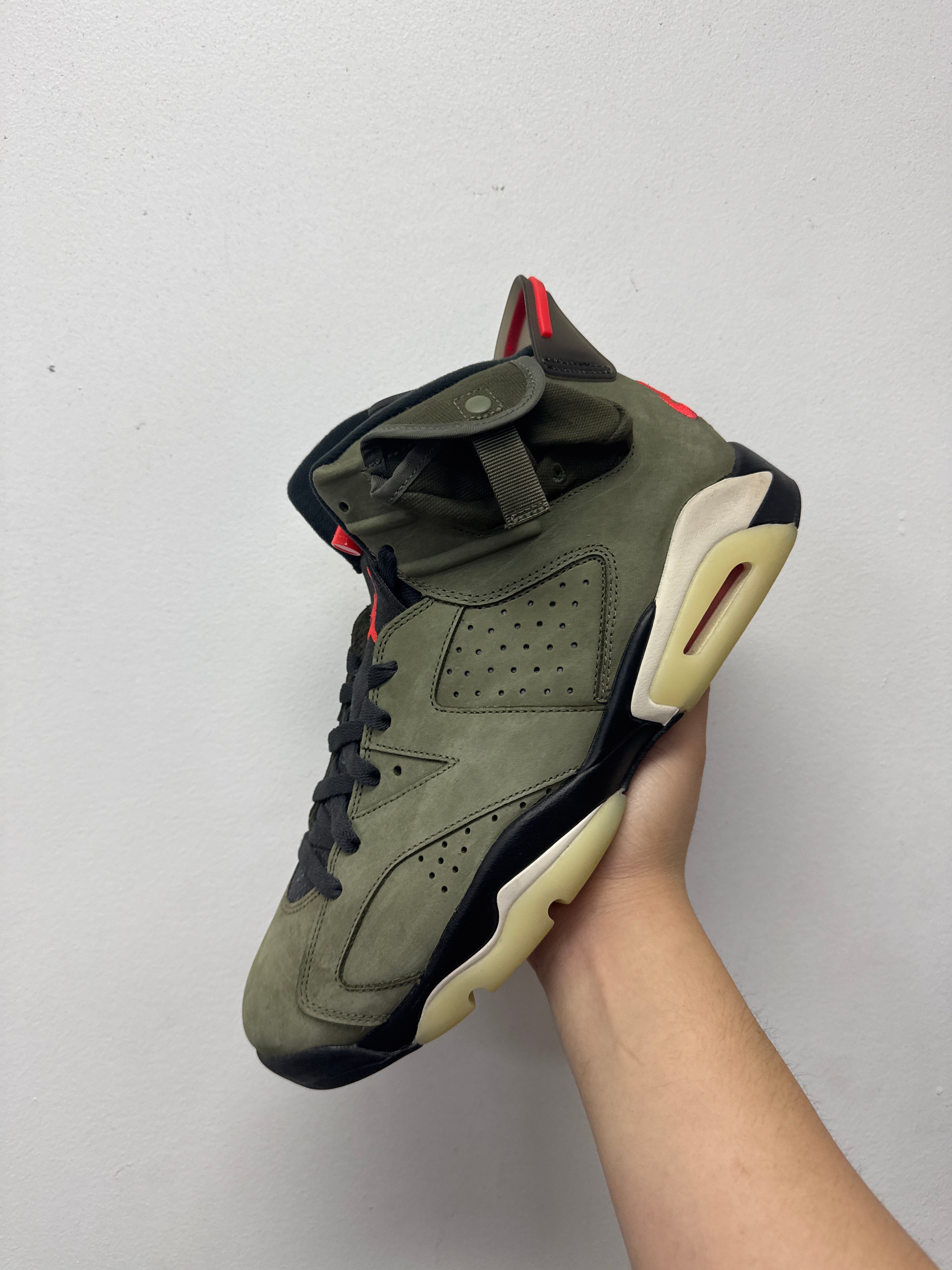 Jordan 6 Travis Scott Olive Sneakers
