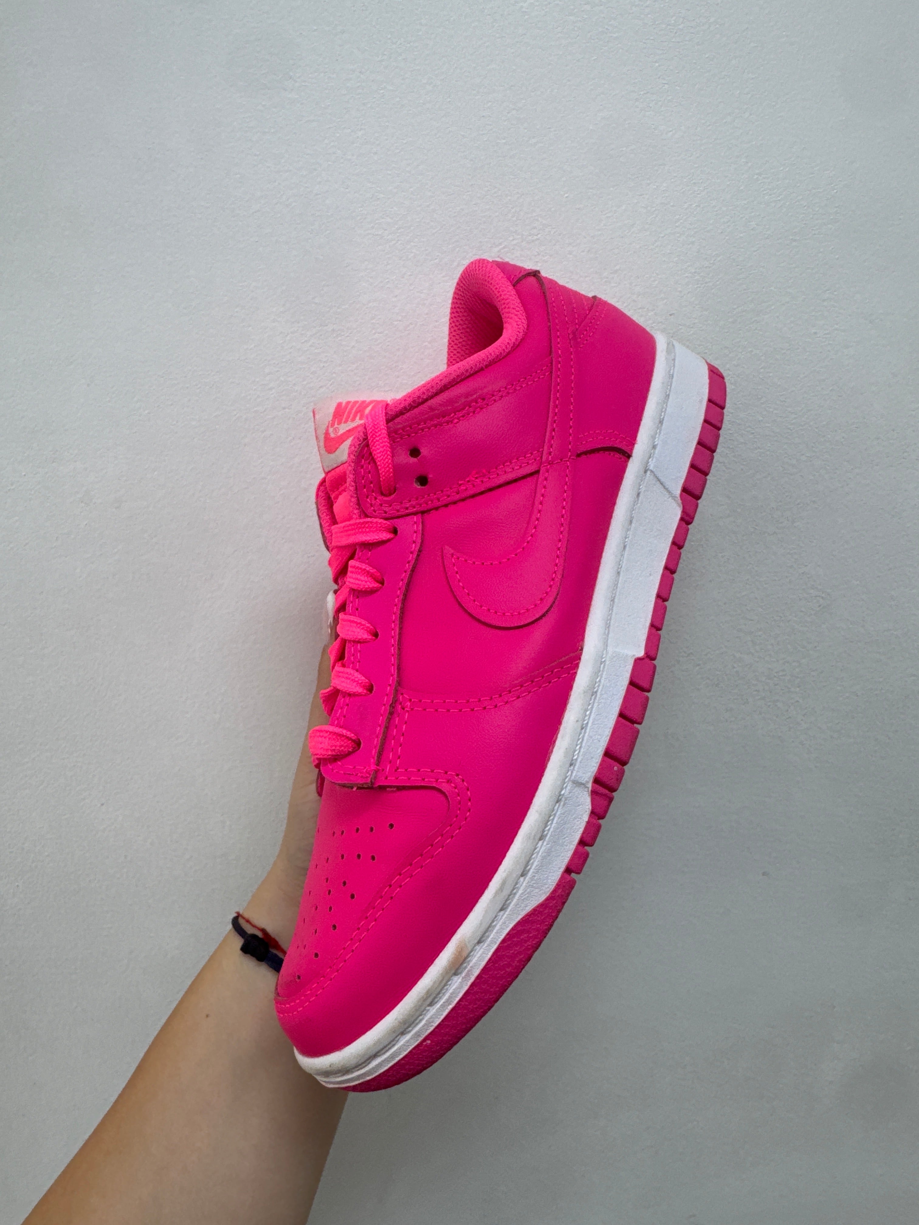 Nike Hyper Pink (W) Sneakers