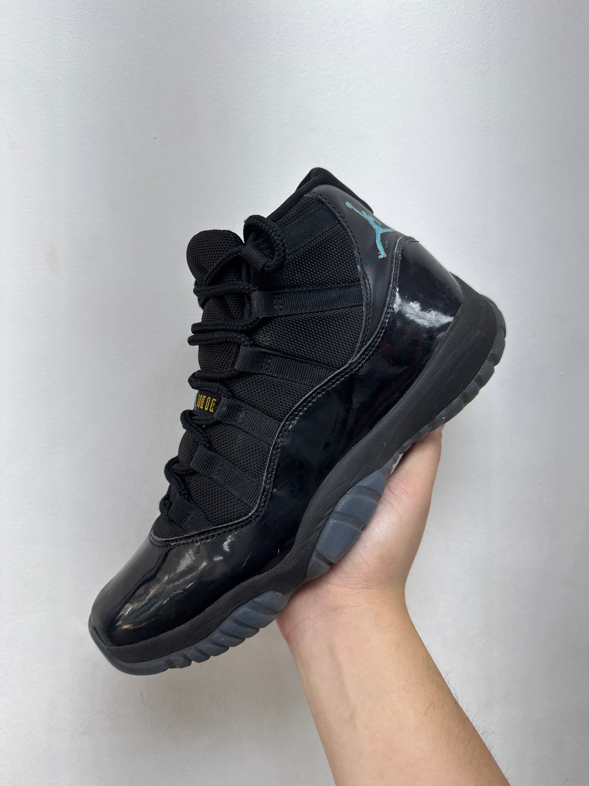 Jordan 11 Gamma Sneakers