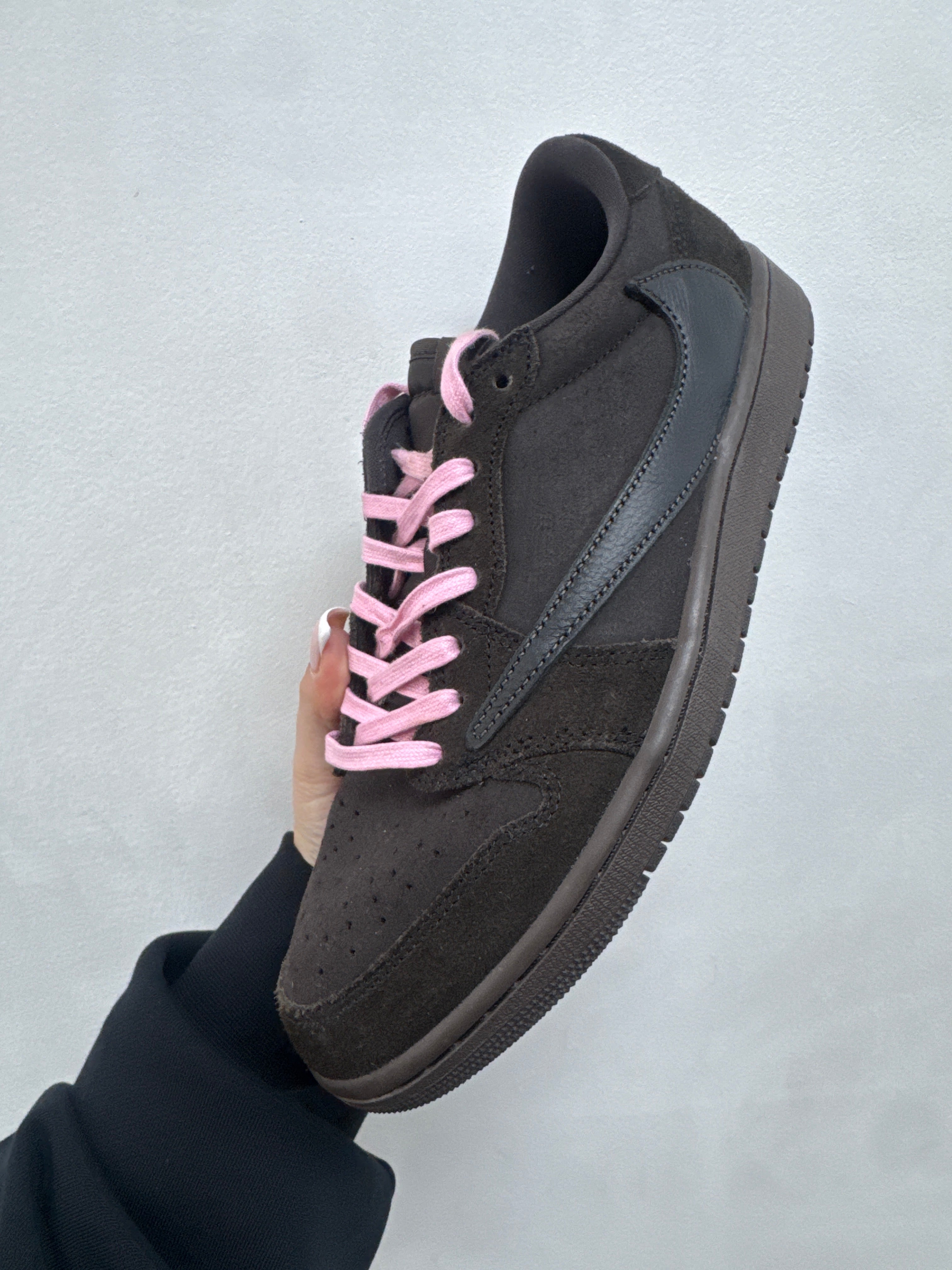Jordan 1 Low Travis Scott Brown Velvet Sneakers
