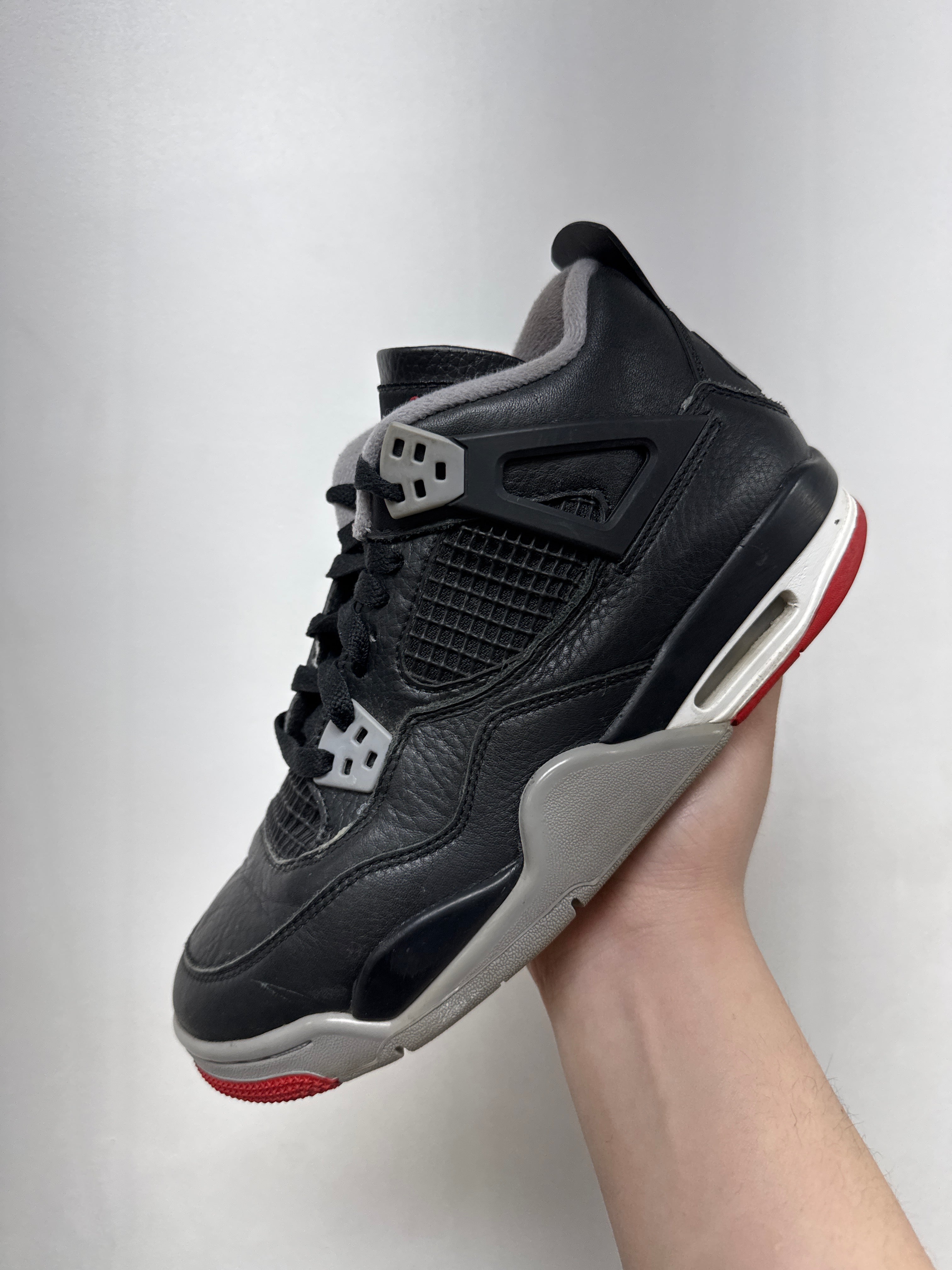 Jordan 4 Bred Sneakers