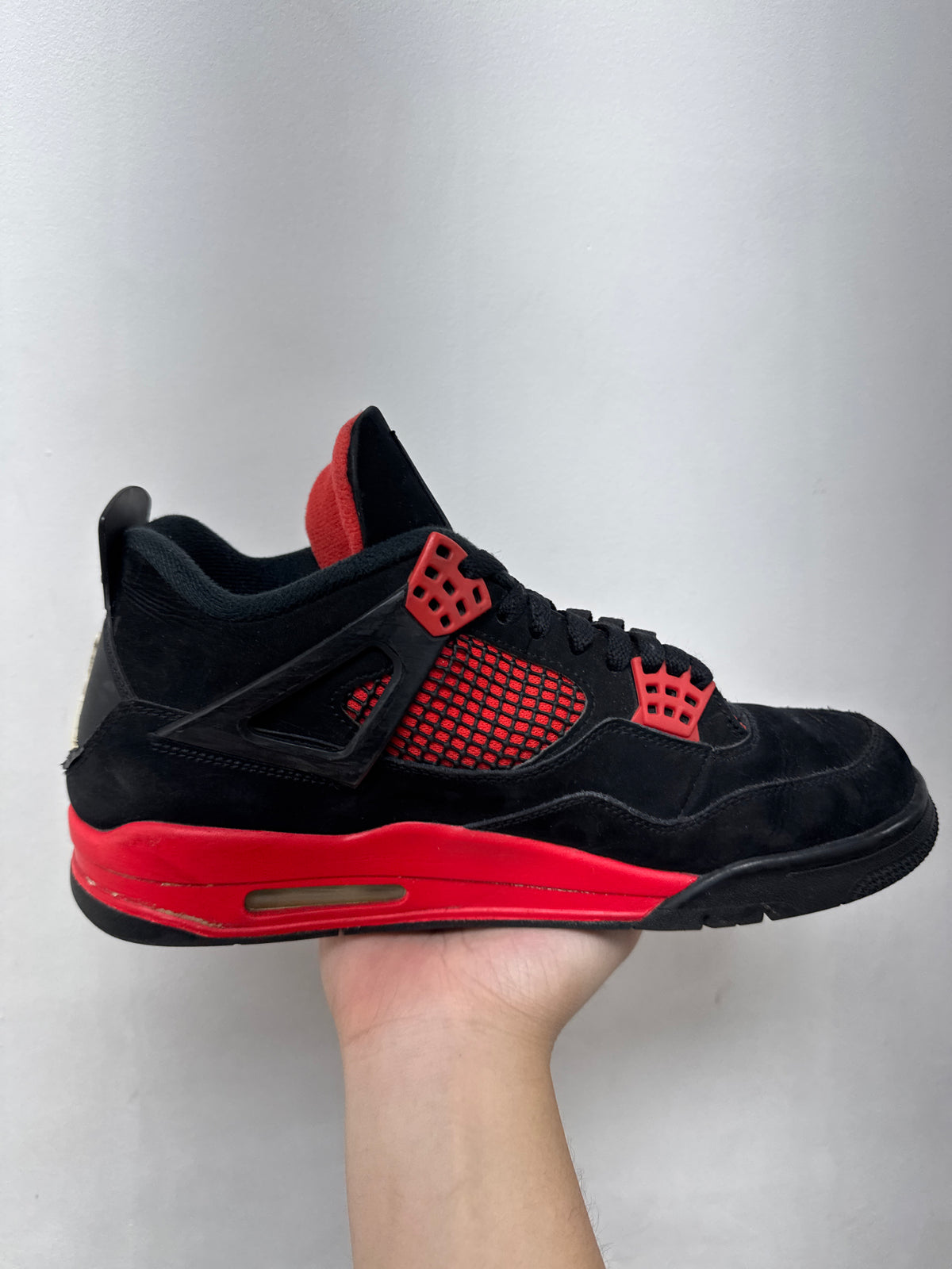 Jordan 4 Red Thunder Sneakers
